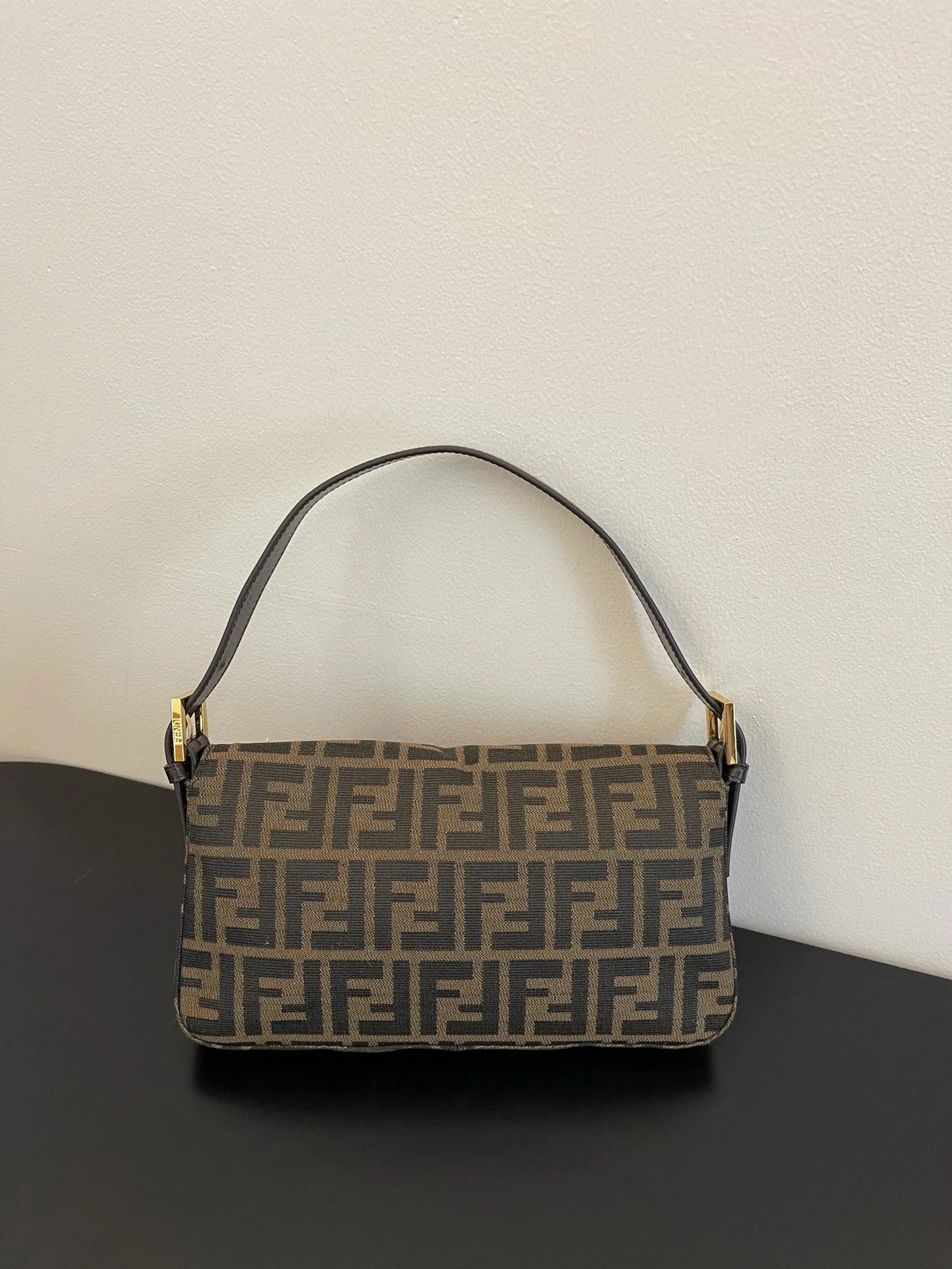 Классические Сумки Женские Fendi 13546240