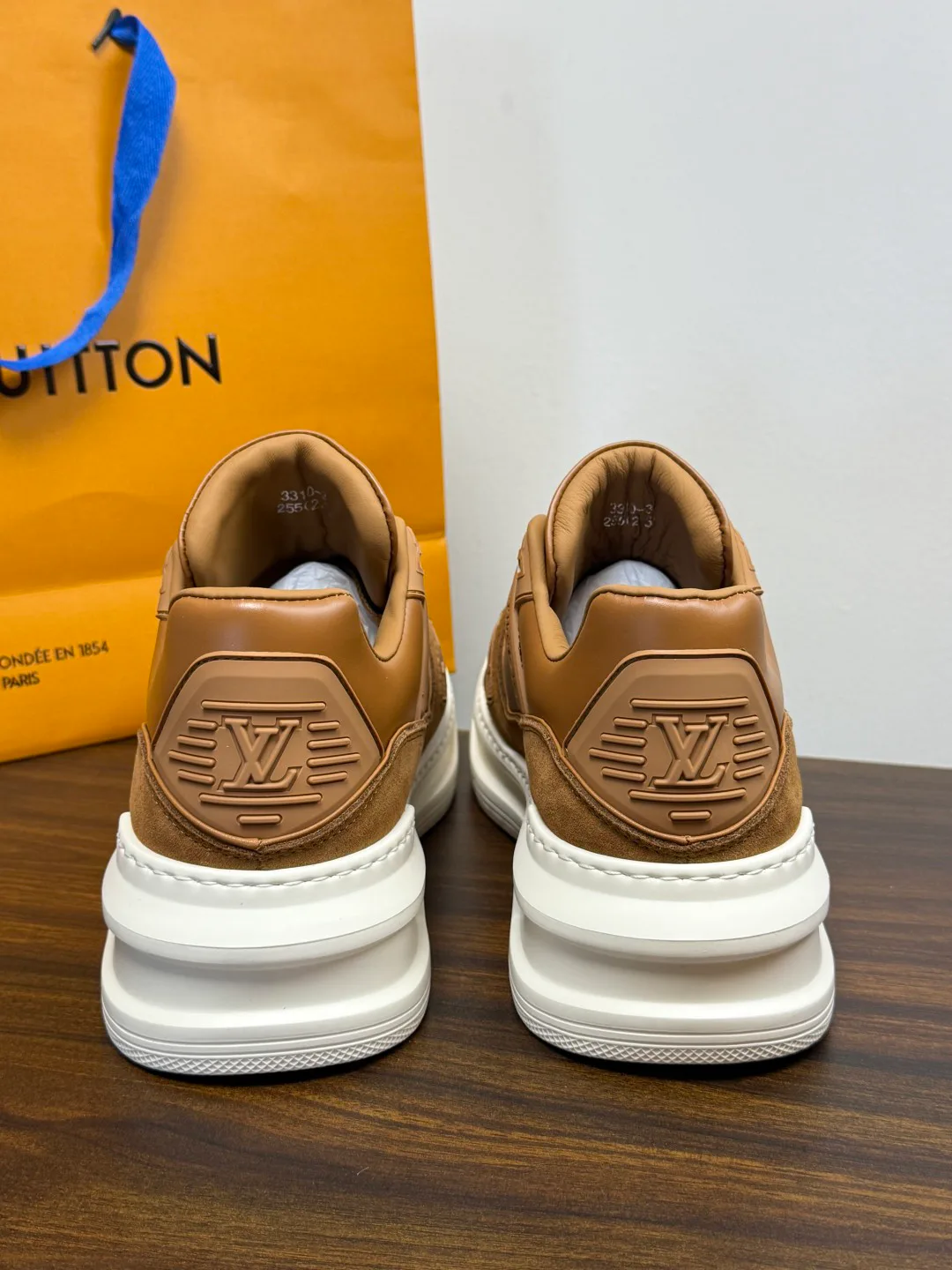 Кроссовки Мужские Louis Vuitton 19716374