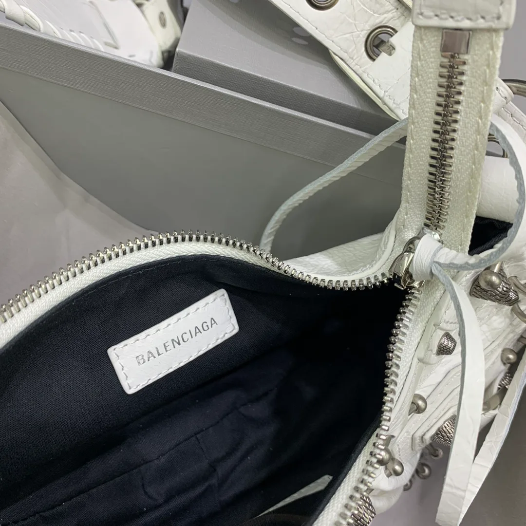 Сумки На Ремне Женские Balenciaga 11696774