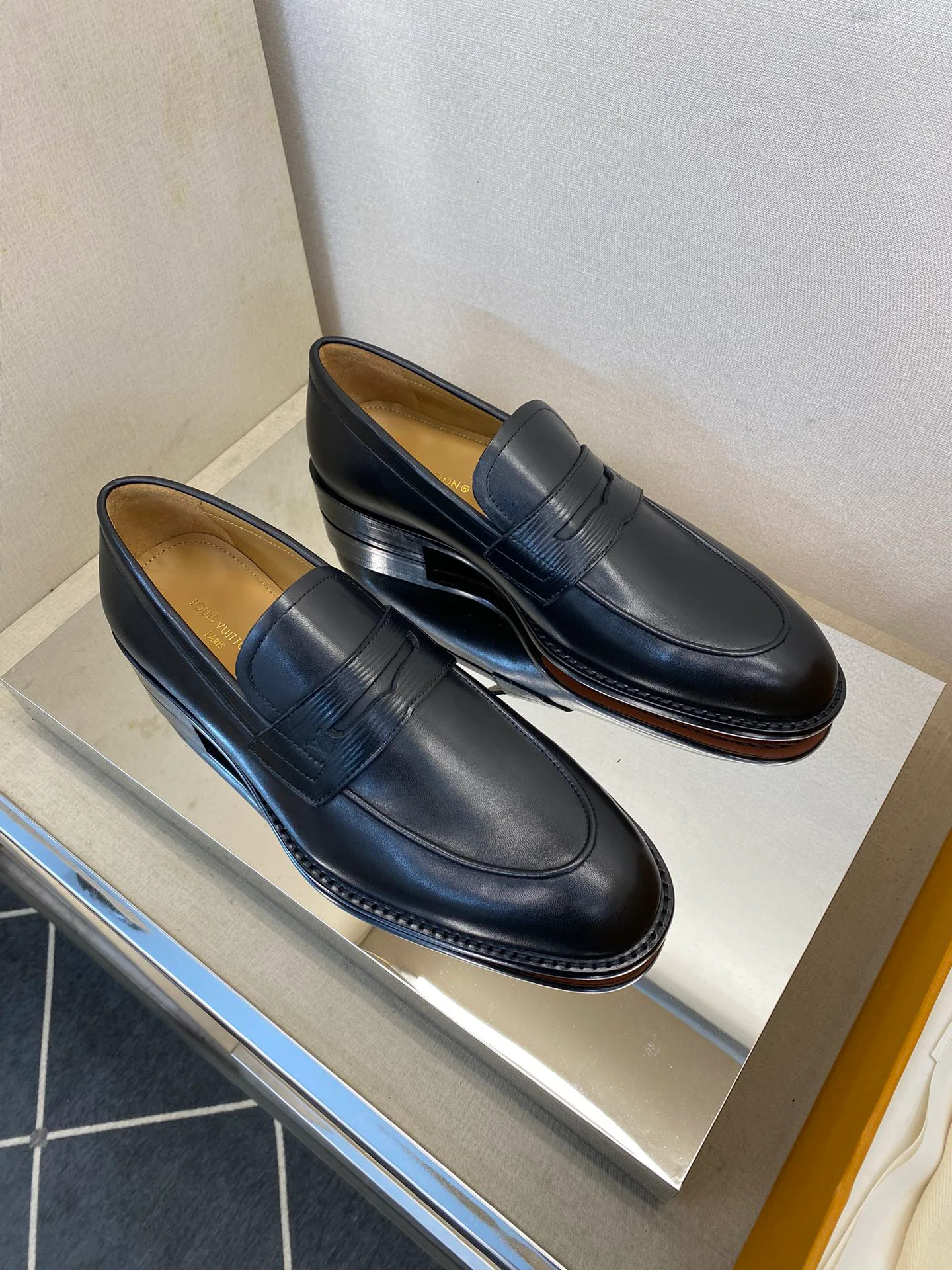 Лоферы И Туфли Мужские Louis Vuitton 18079180