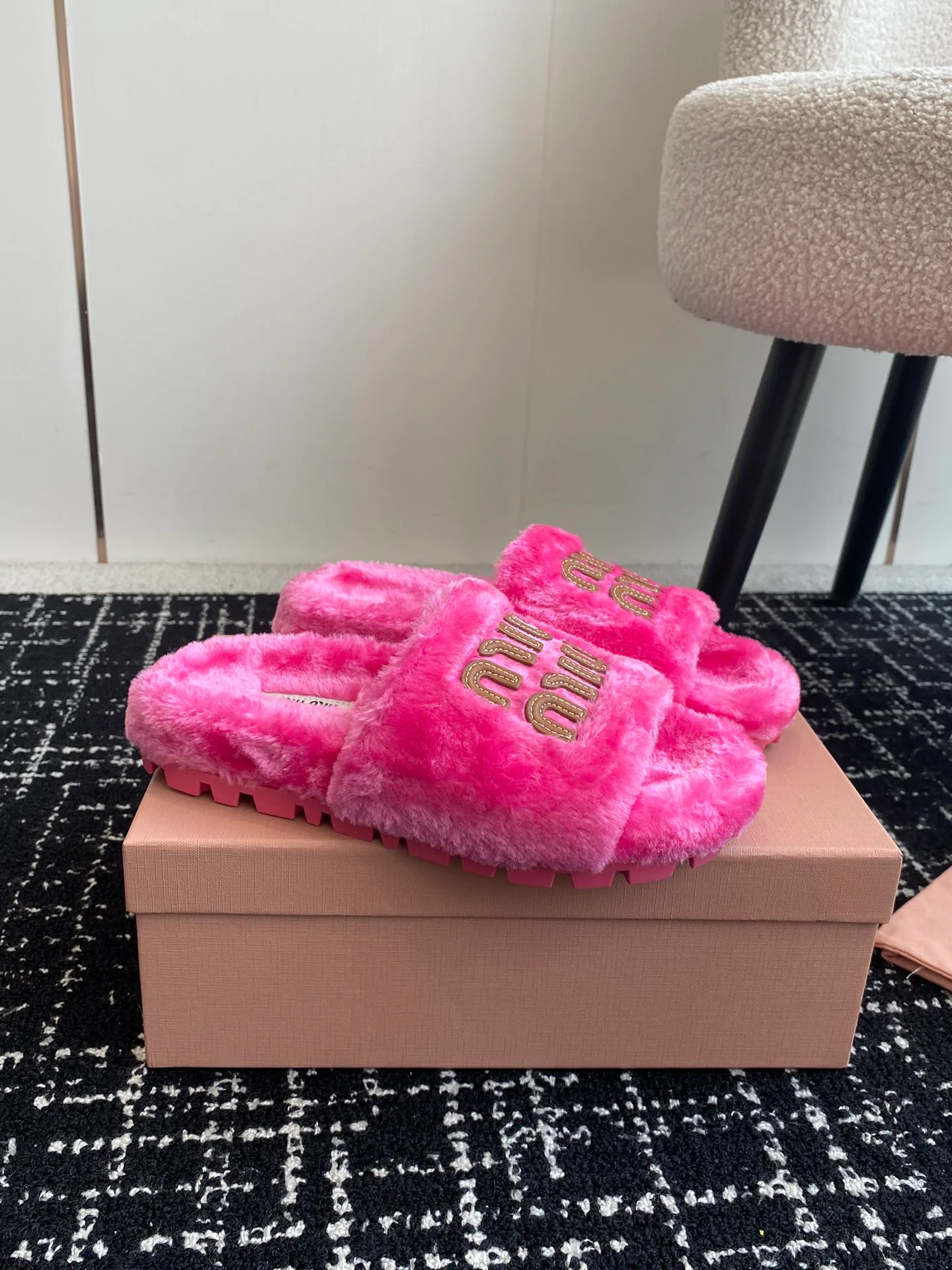 Тапочки Женские Miu Miu 18241533