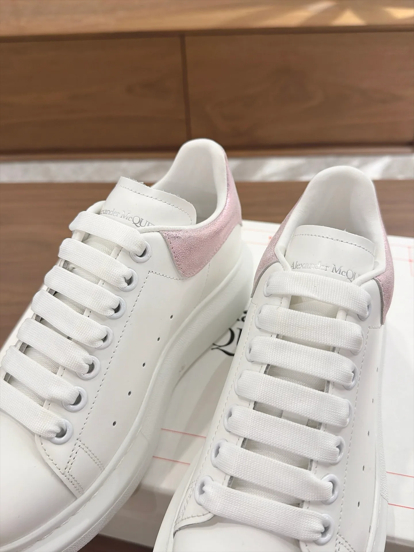 Кроссовки Женские Alexander Mcqueen 18941007