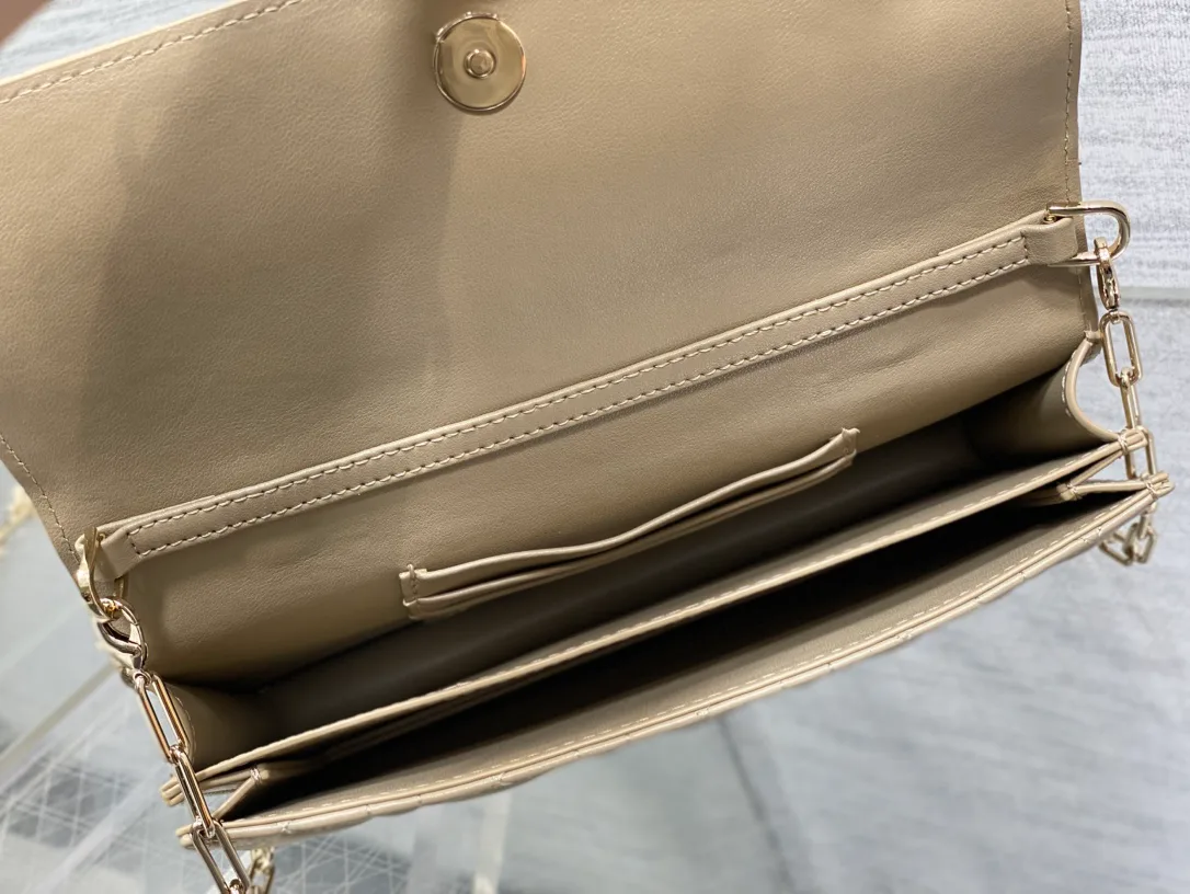 Клатчи Женские Christian Dior 11630140