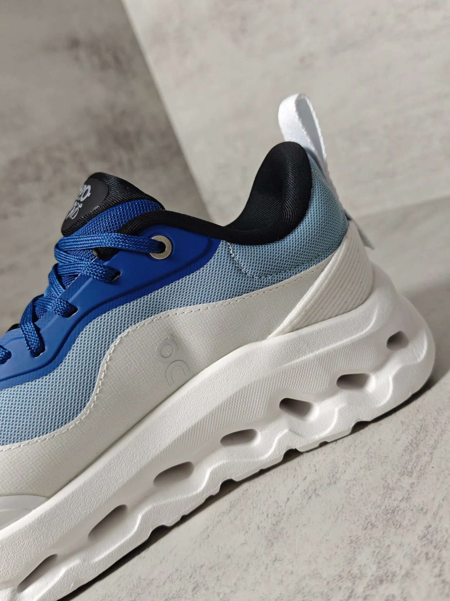 Кроссовки Женские Loewe 108300