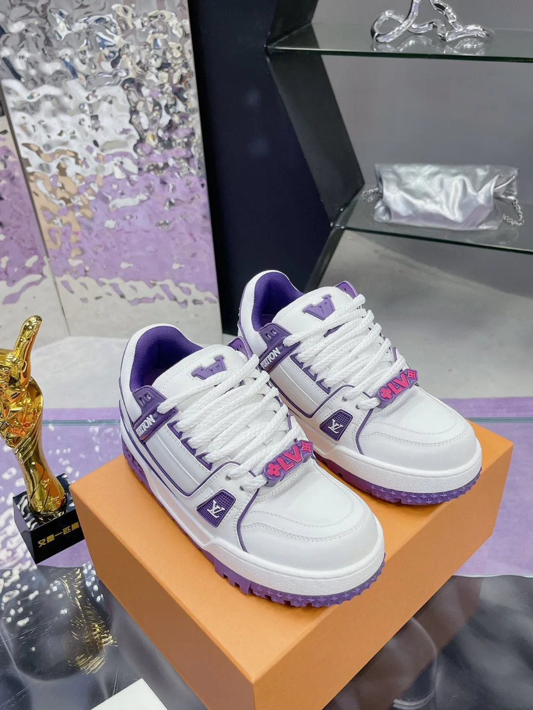 Кроссовки Женские Louis Vuitton 13074040