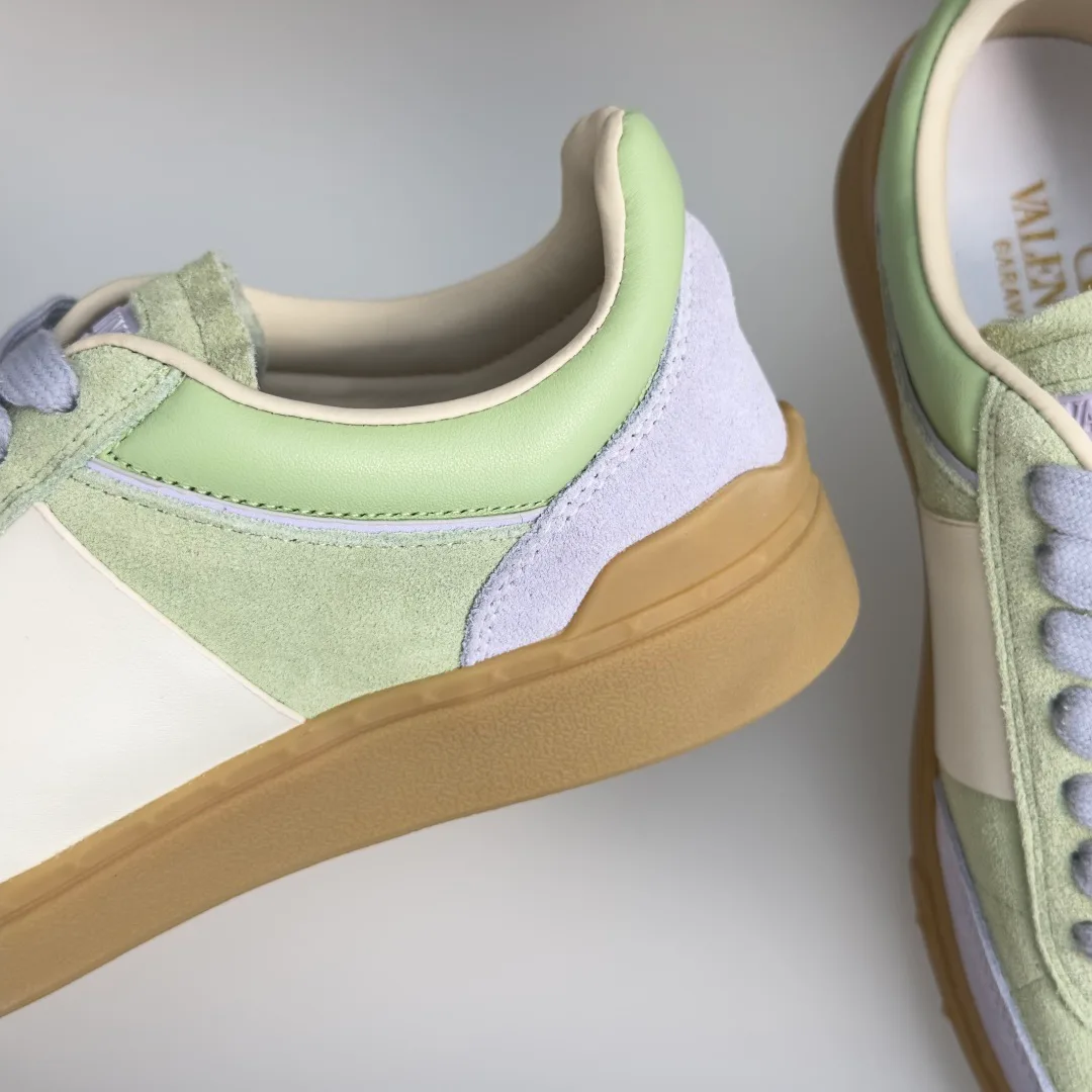 Кроссовки Женские Valentino 19175902