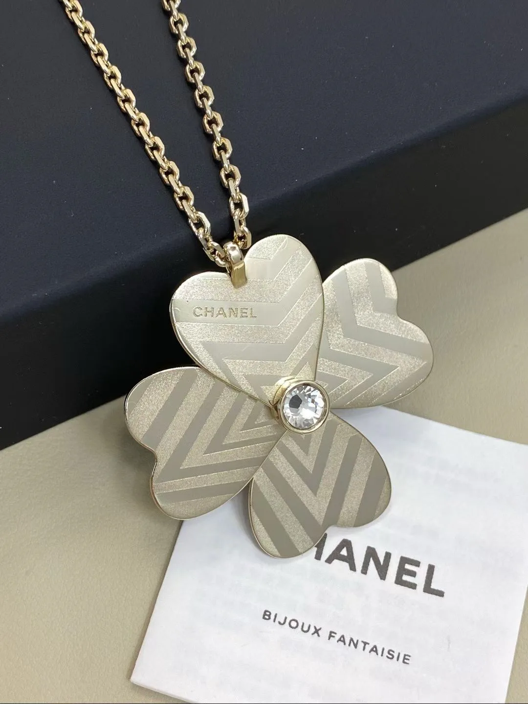 Бижутерия Chanel 5444517