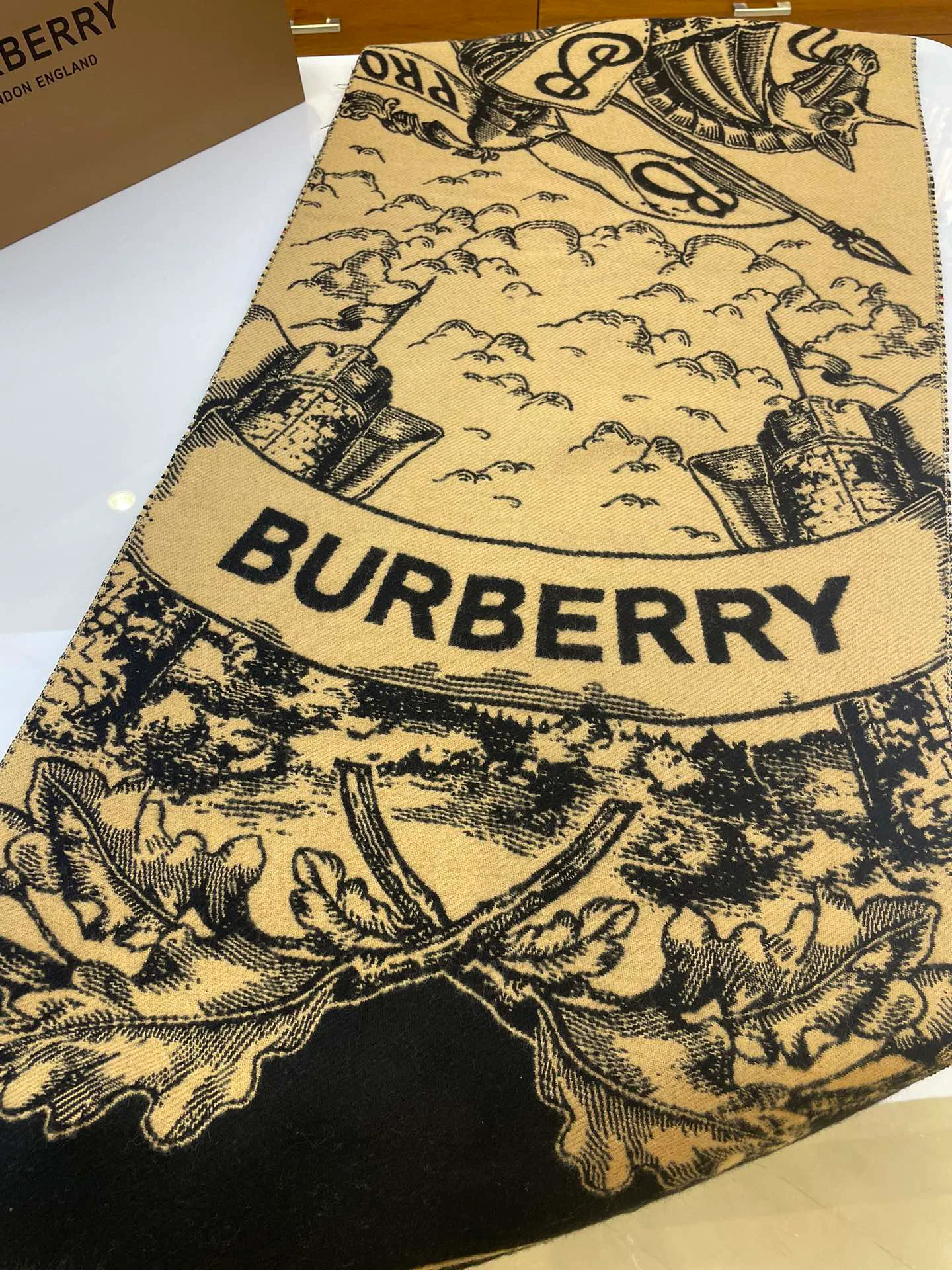 Шарфы Burberry 76725