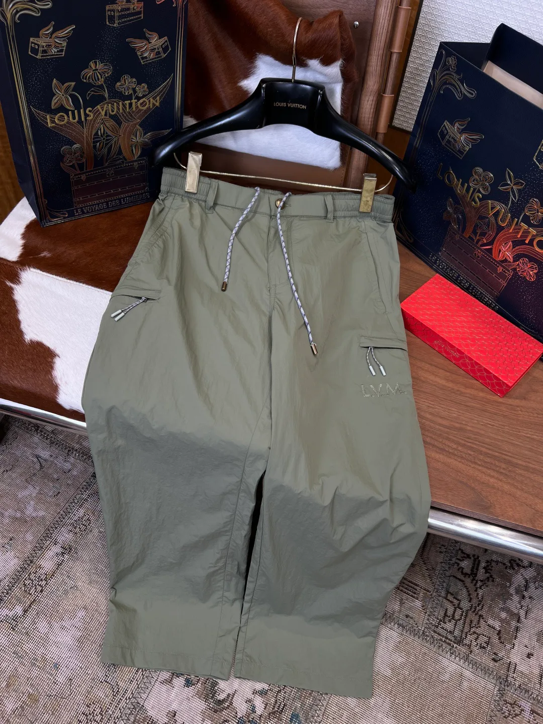 Брюки Мужские Louis Vuitton 13310870