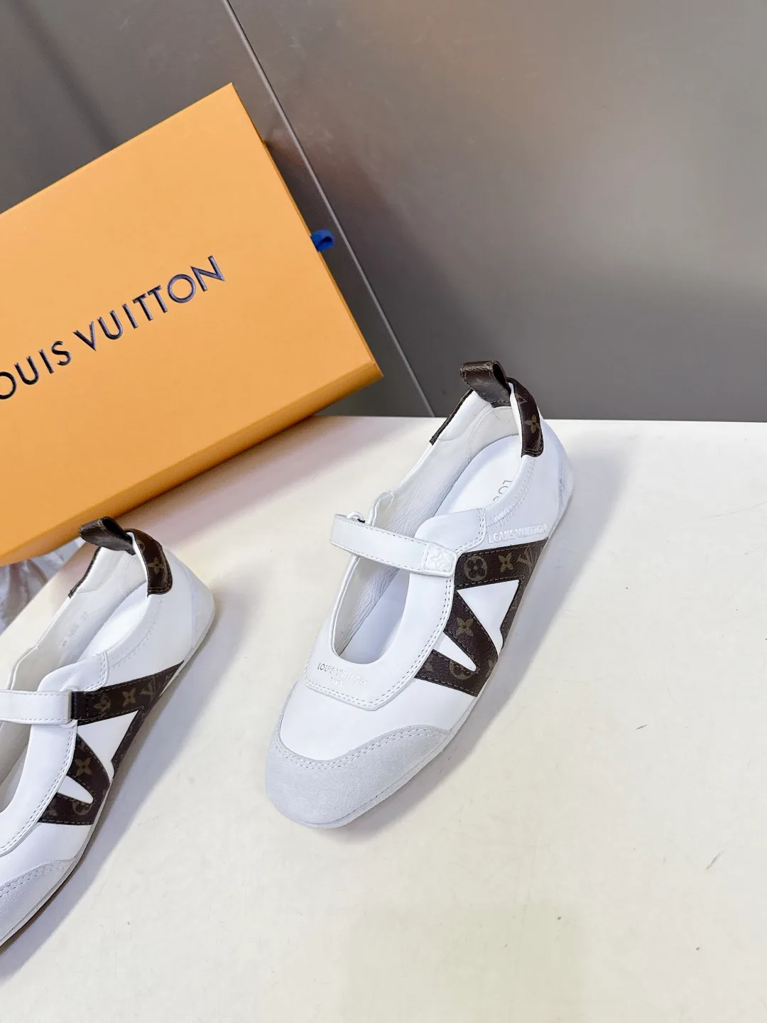 Балетки Женские Louis Vuitton 11055223