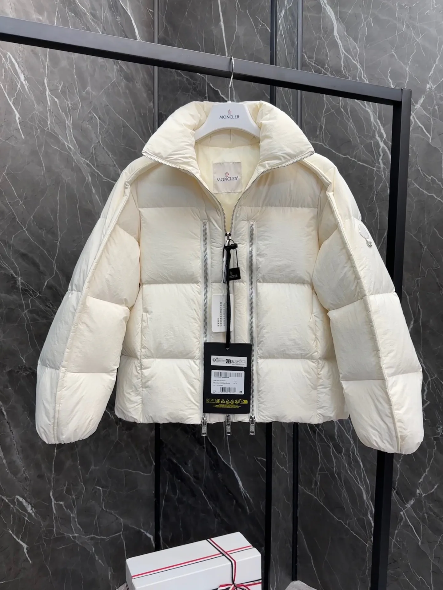 Куртки И Пуховики Женские Moncler 19322720