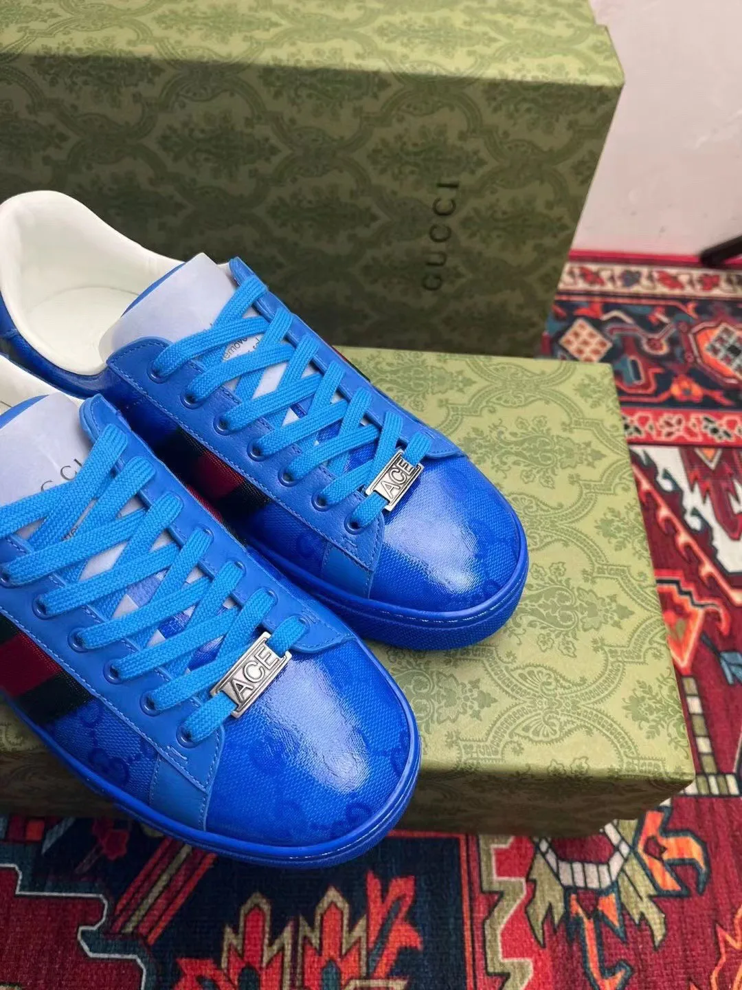 Кроссовки Женские Gucci 19081345