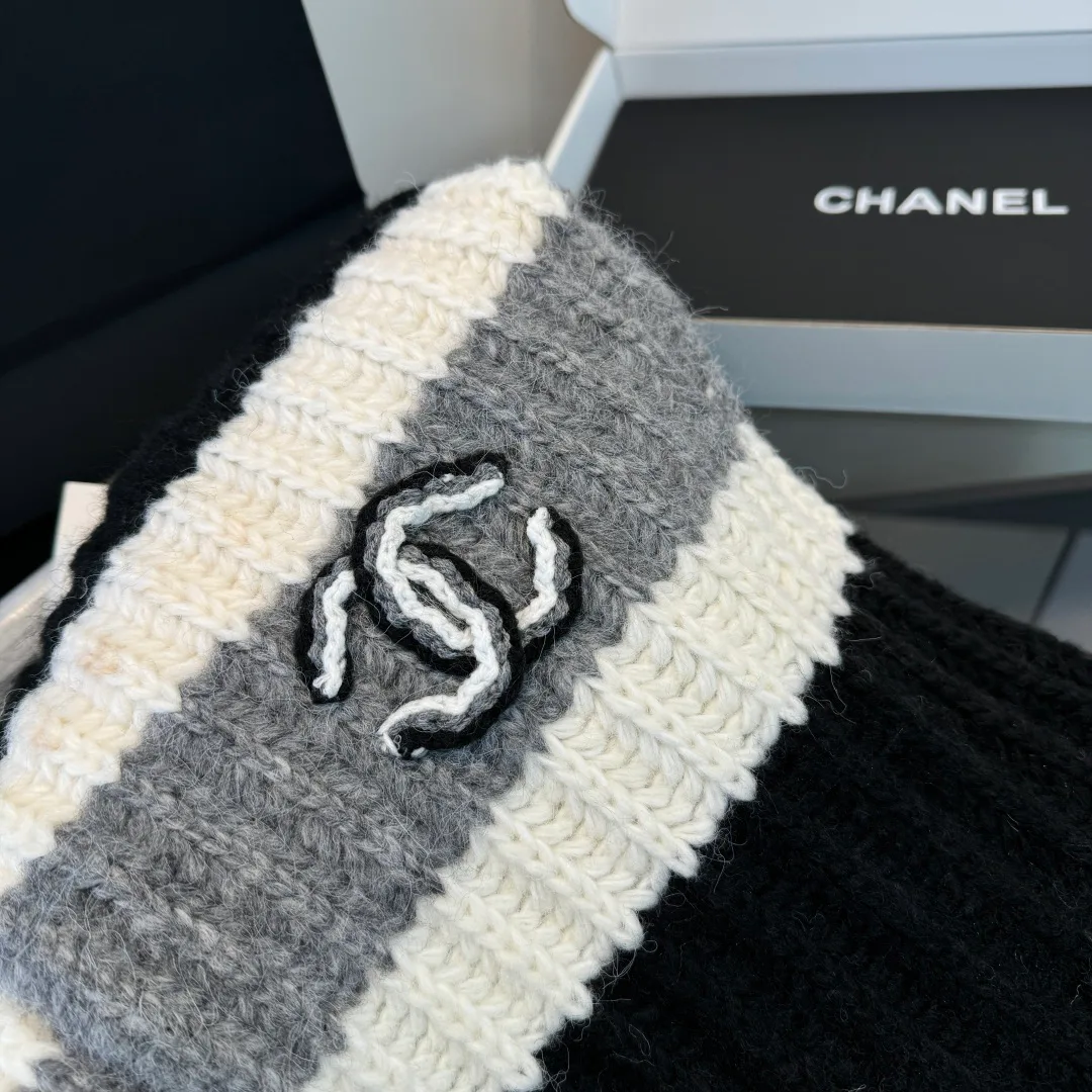 Шарфы Chanel 18627309
