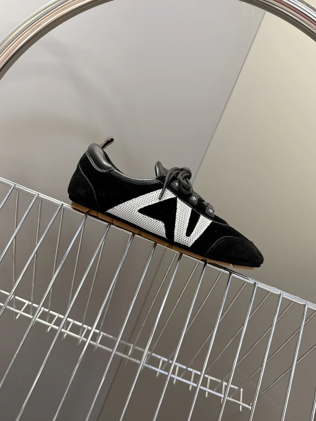 Кроссовки Женские Louis Vuitton 1480740