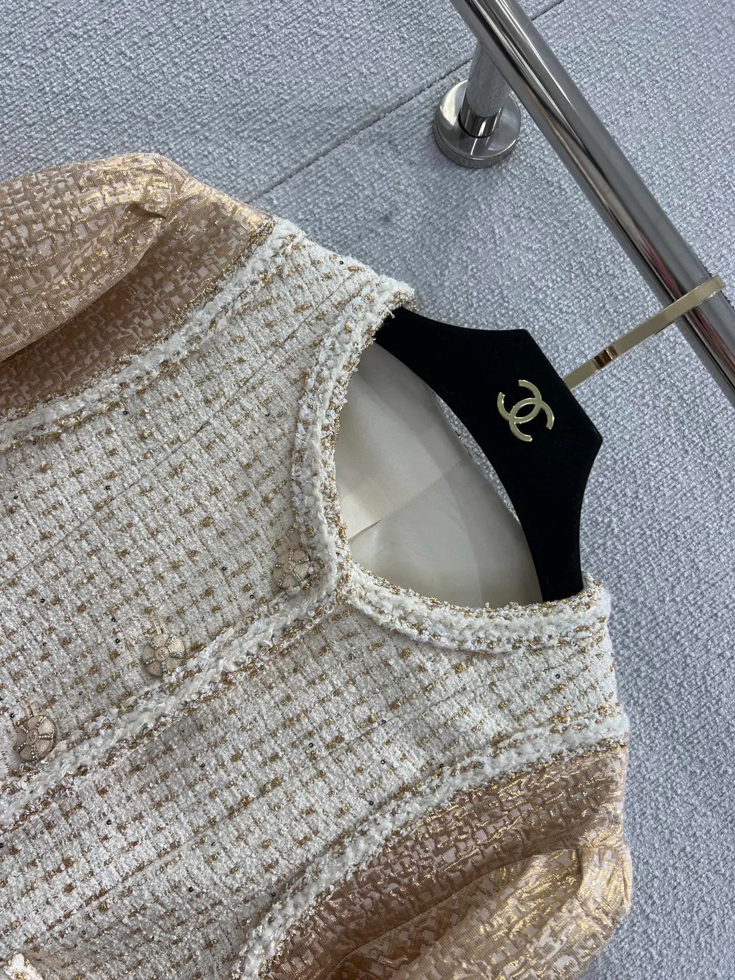 Куртки И Пуховики Женские Chanel 1828259