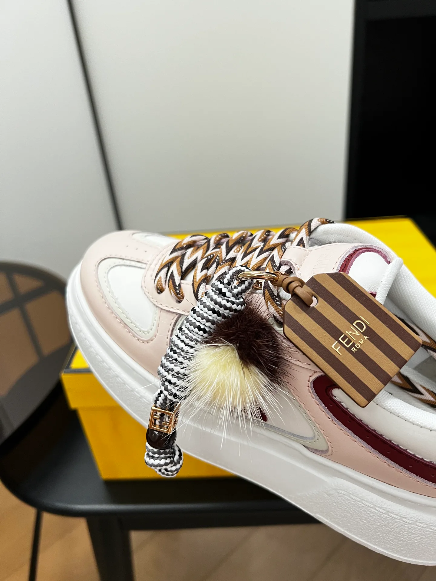 Кроссовки Женские Fendi 515271