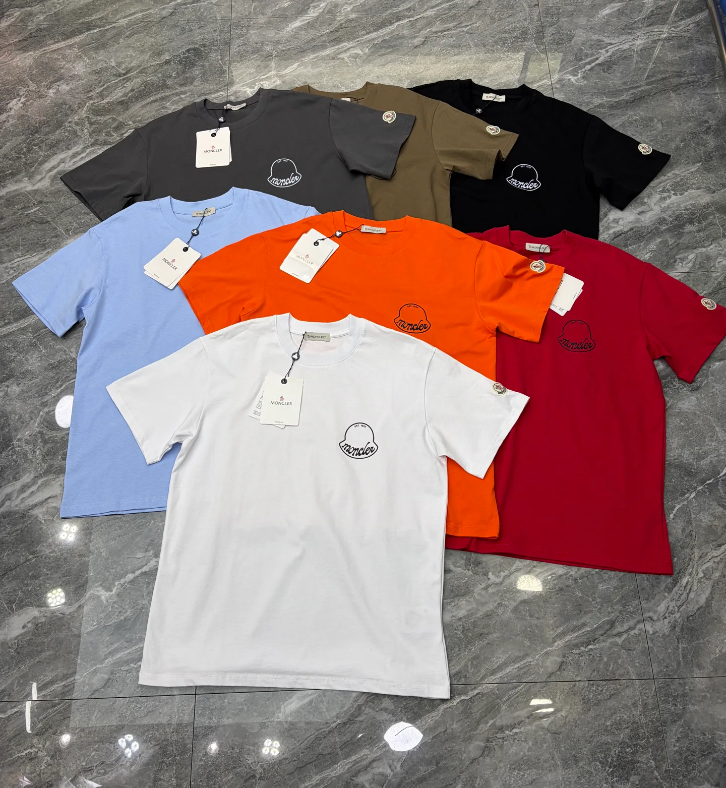 Футболки Женские Moncler 11424375