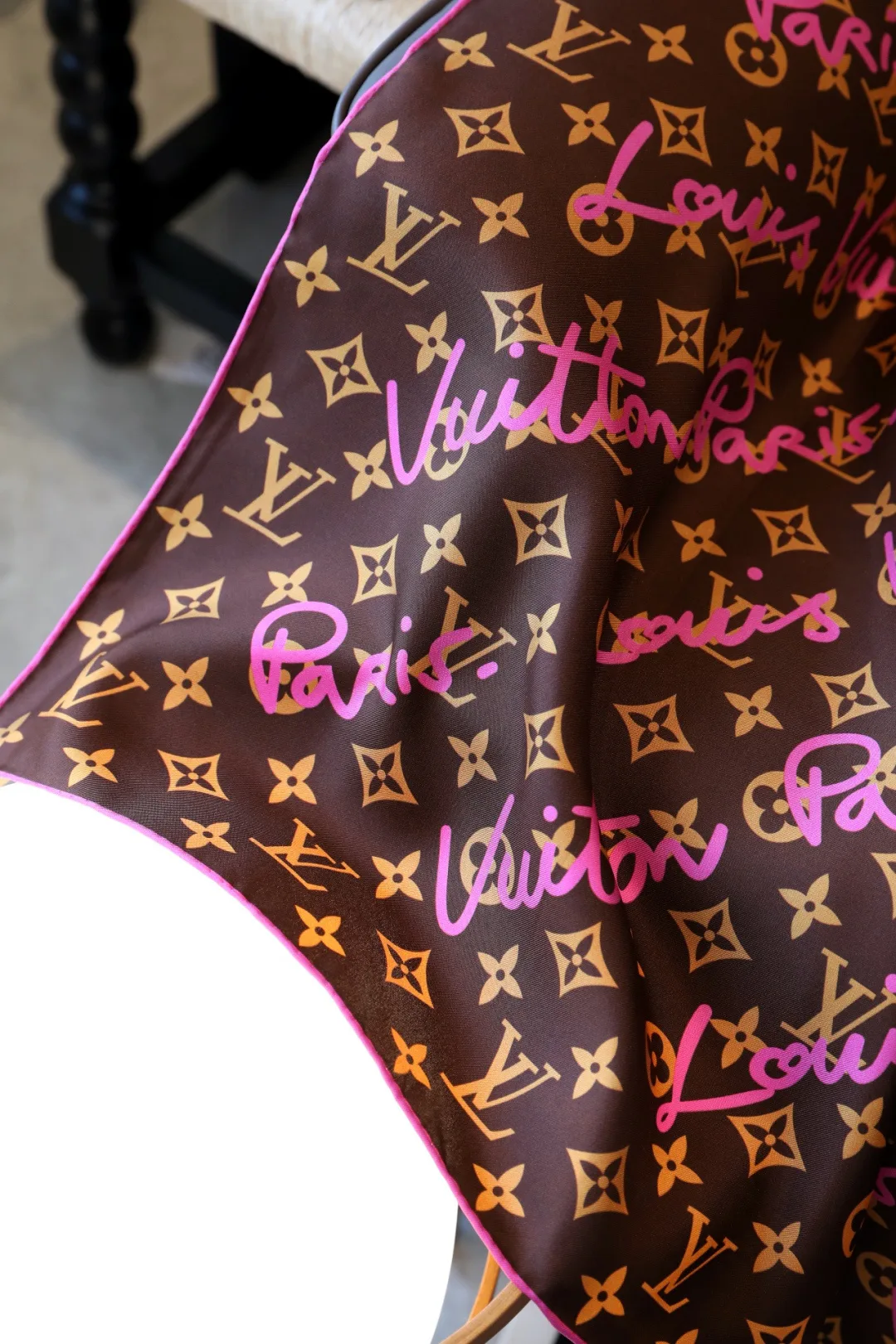 Шарфы Louis Vuitton 12737696