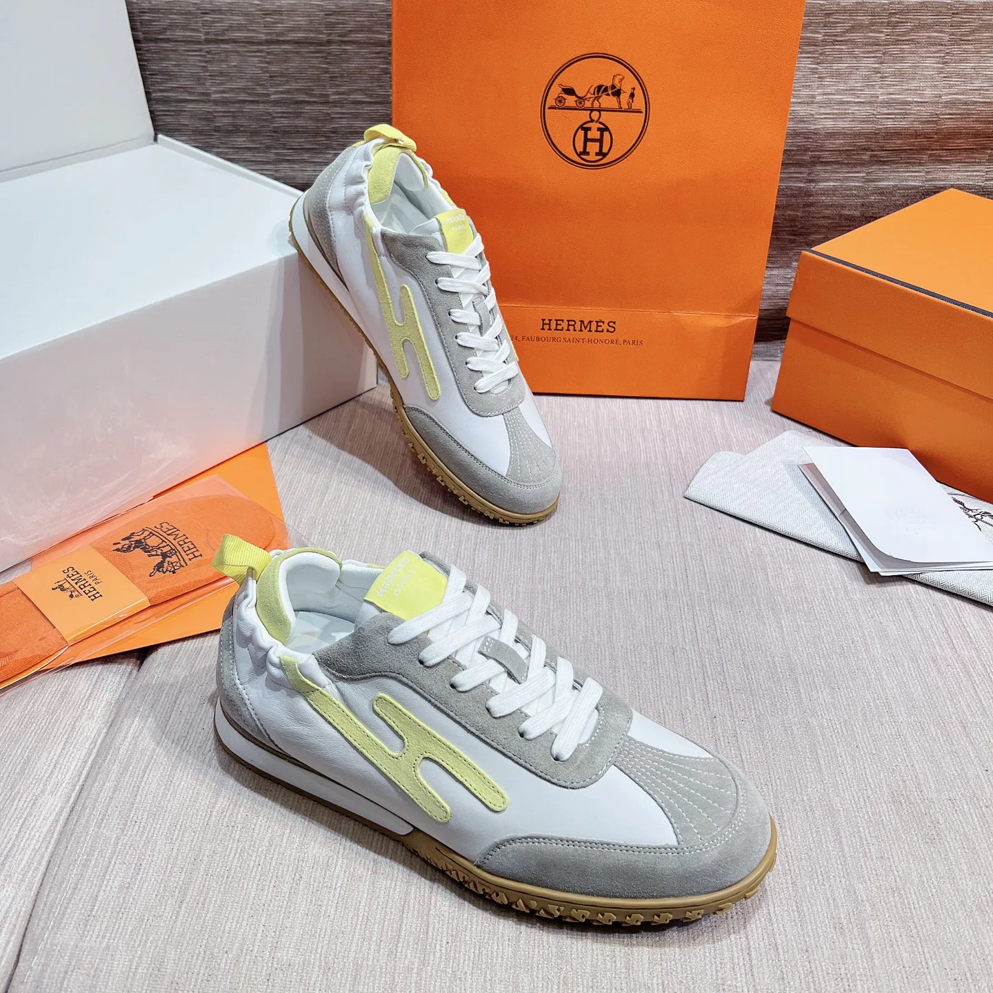 Кроссовки Женские Hermes 17749541