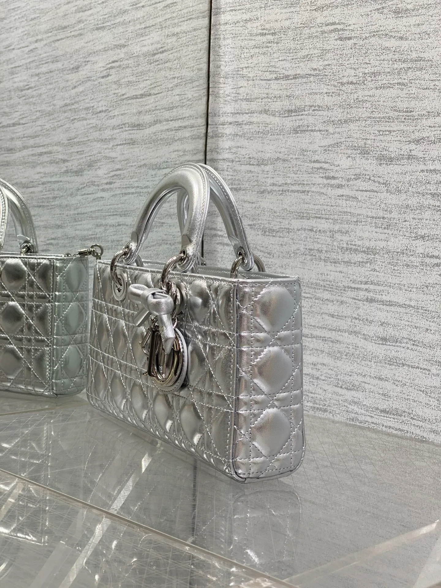 Классические Сумки Женские Christian Dior 17601495