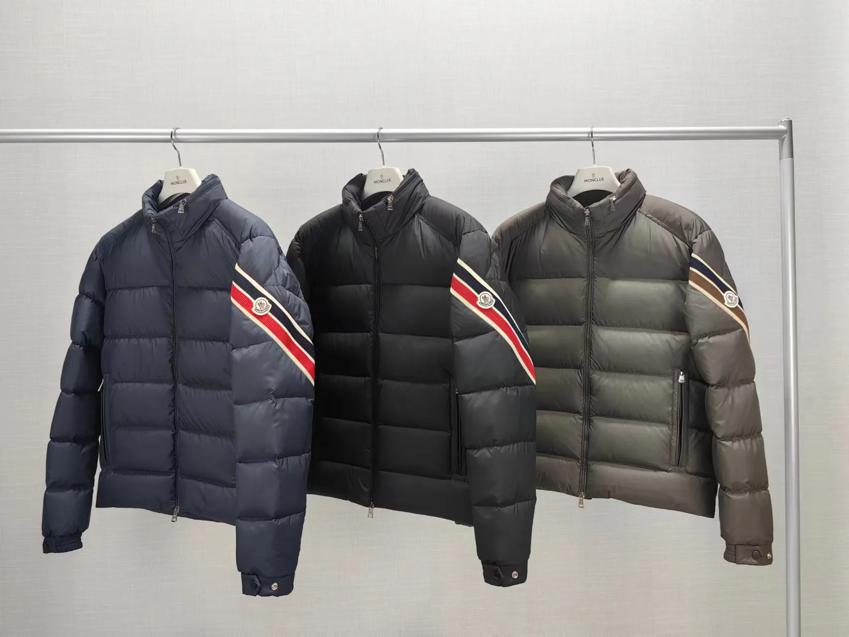 Куртки И Пуховики Женские Moncler 17901134