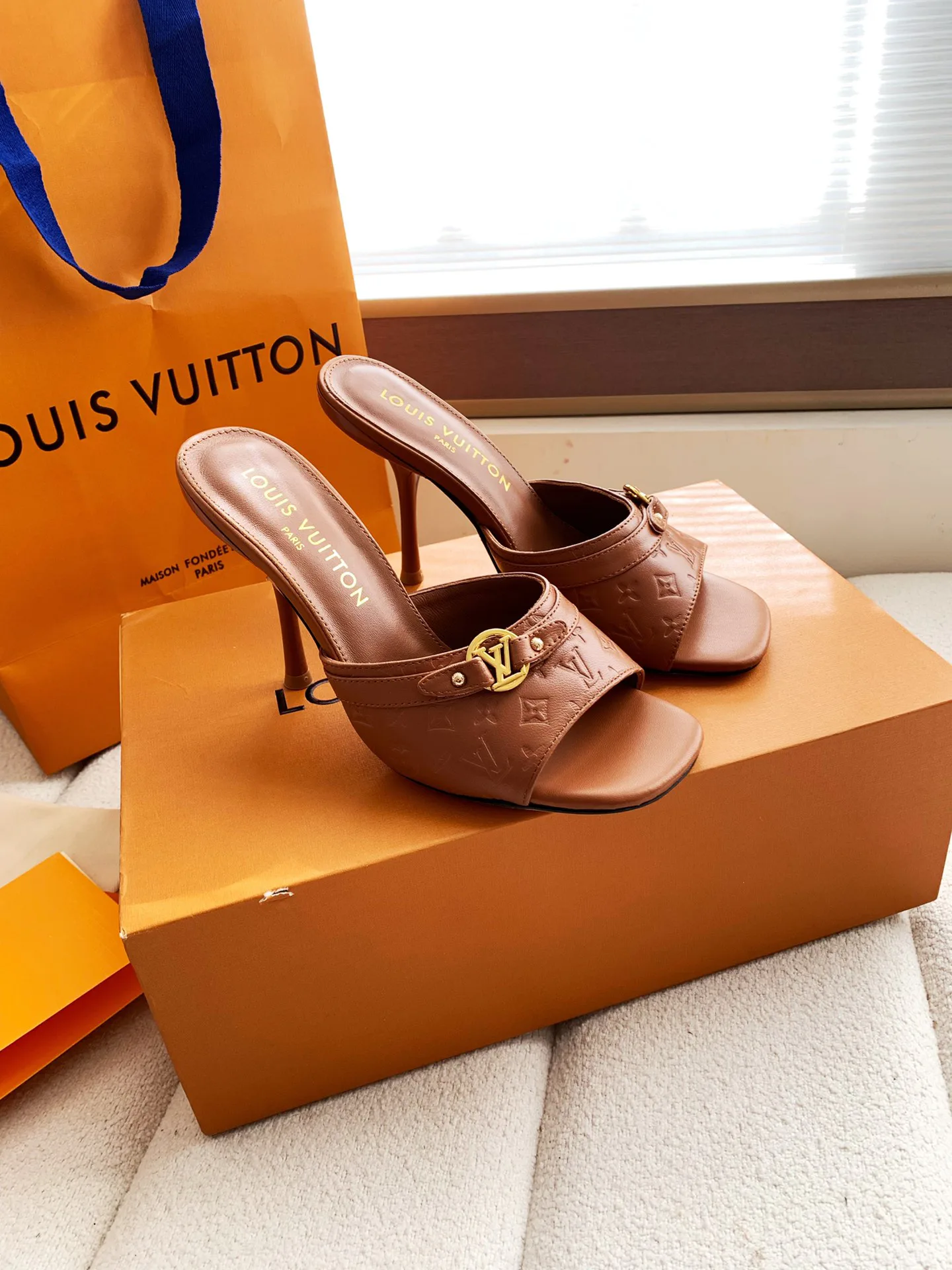Босоножки Женские Louis Vuitton 10461970