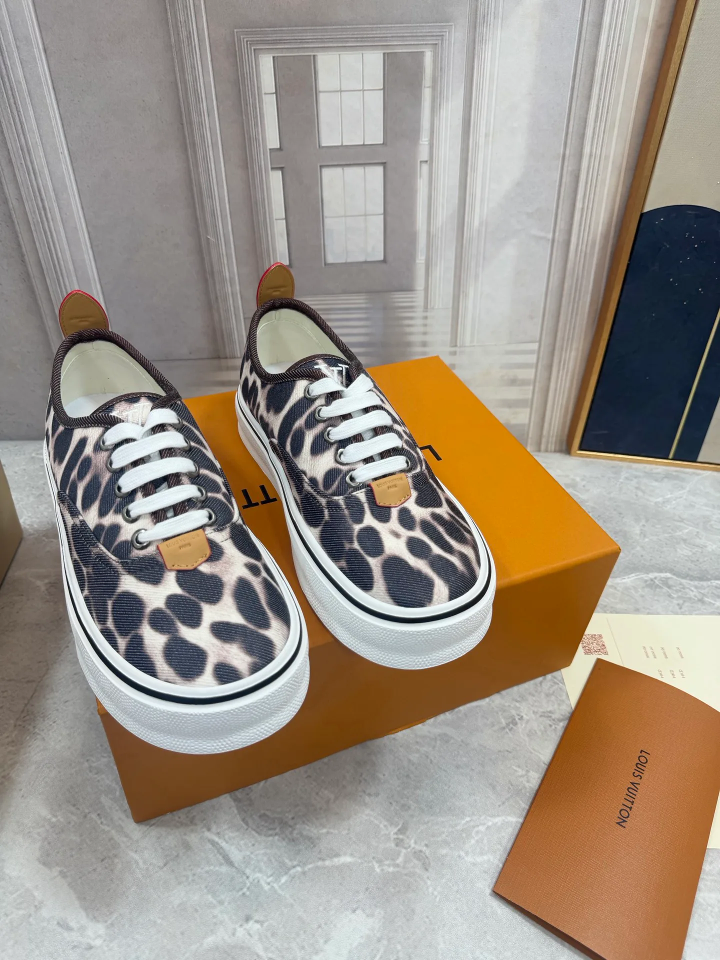 Кроссовки Мужские Louis Vuitton 18190078