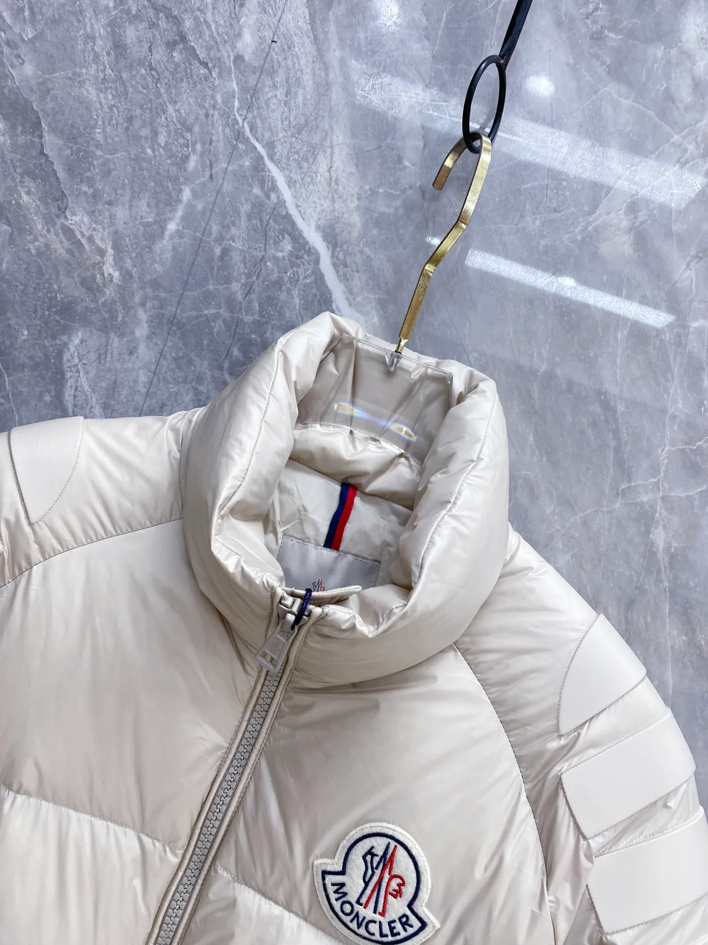 Куртки И Пуховики Мужские Moncler 1127573