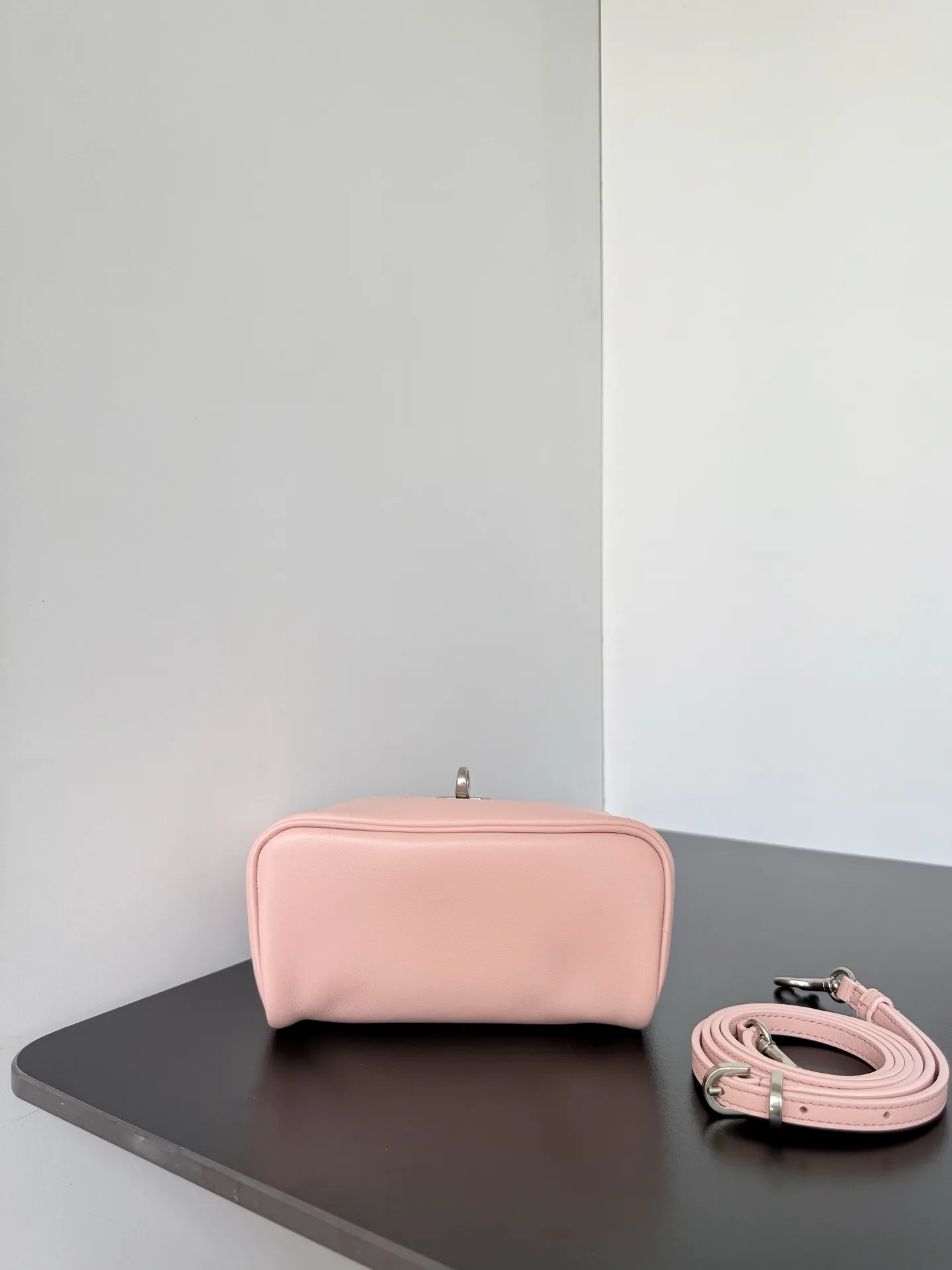 Клатчи Женские Balenciaga 11451449