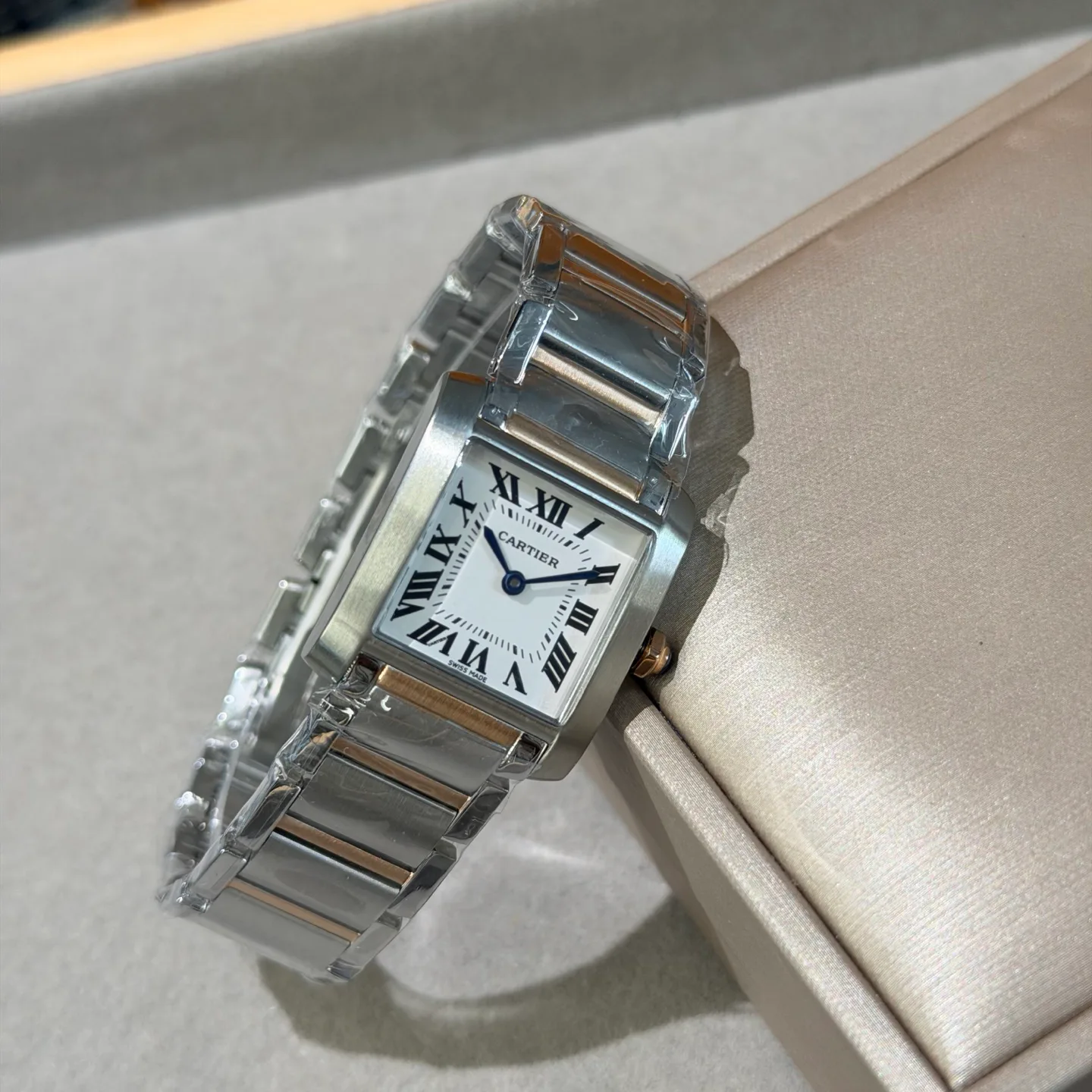 Часы Женские Cartier 17650367