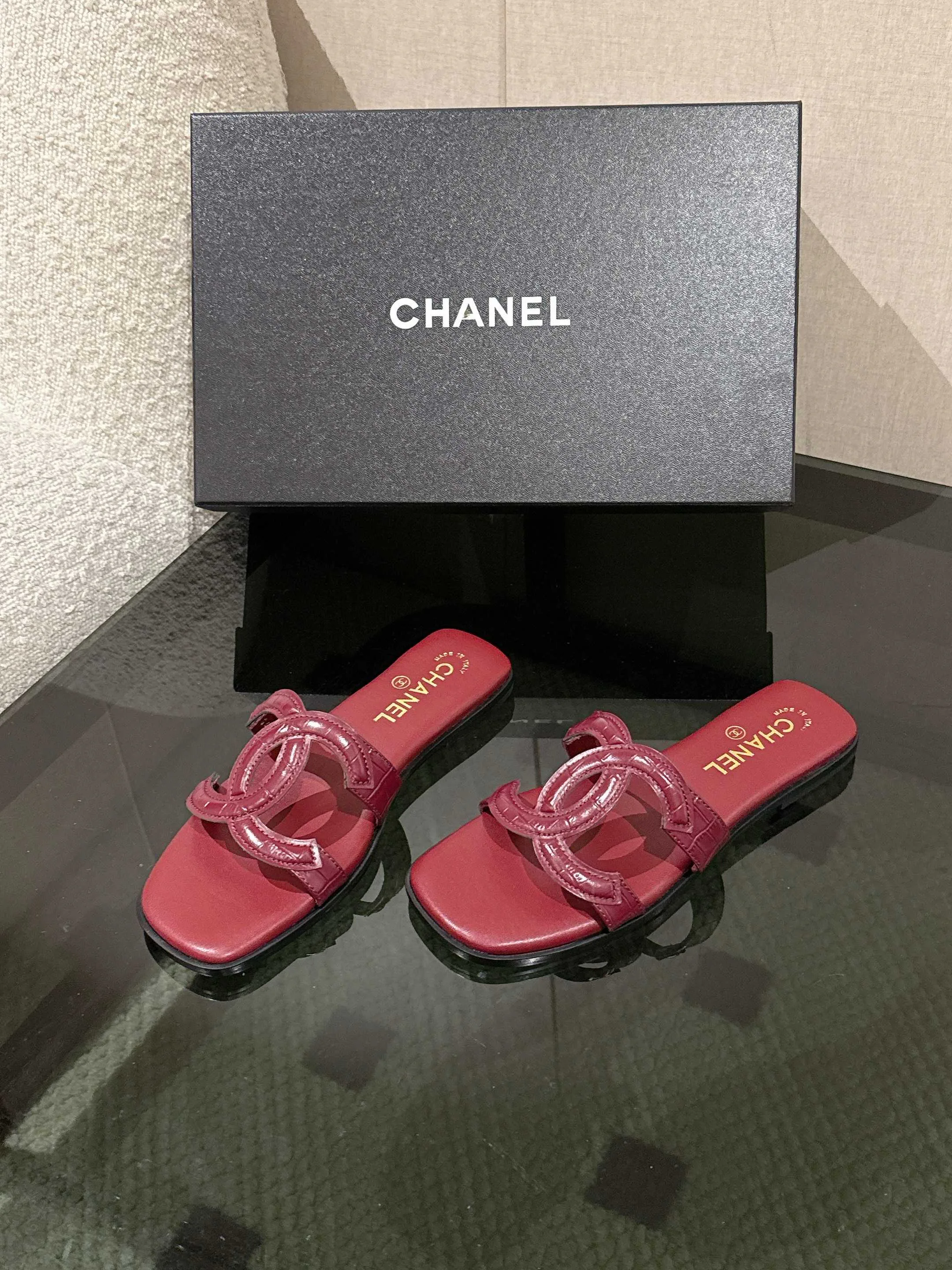 Шлепанцы Женские Chanel 11678187