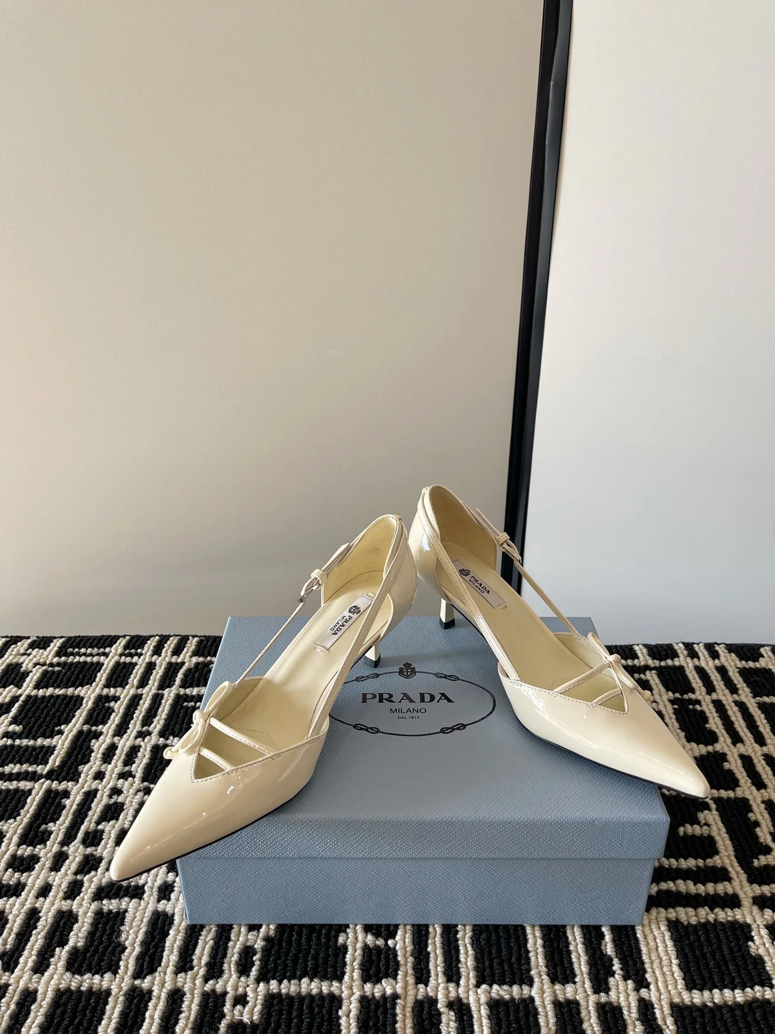 Туфли Женские Prada 11162938
