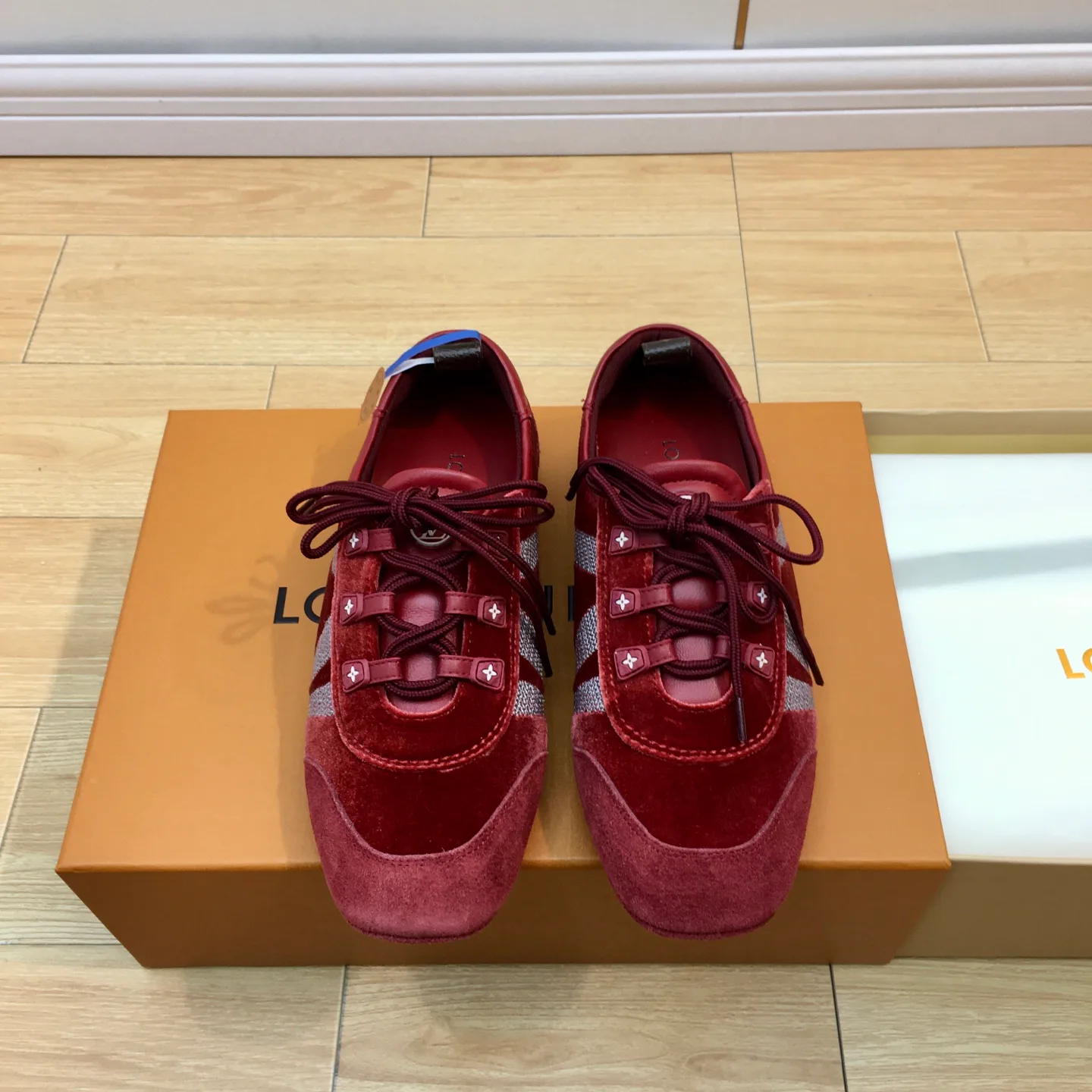 Кроссовки Женские Louis Vuitton 5084669