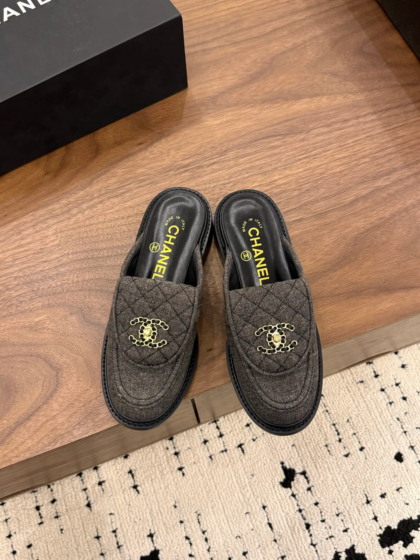 Сандалии Женские Chanel 13444889