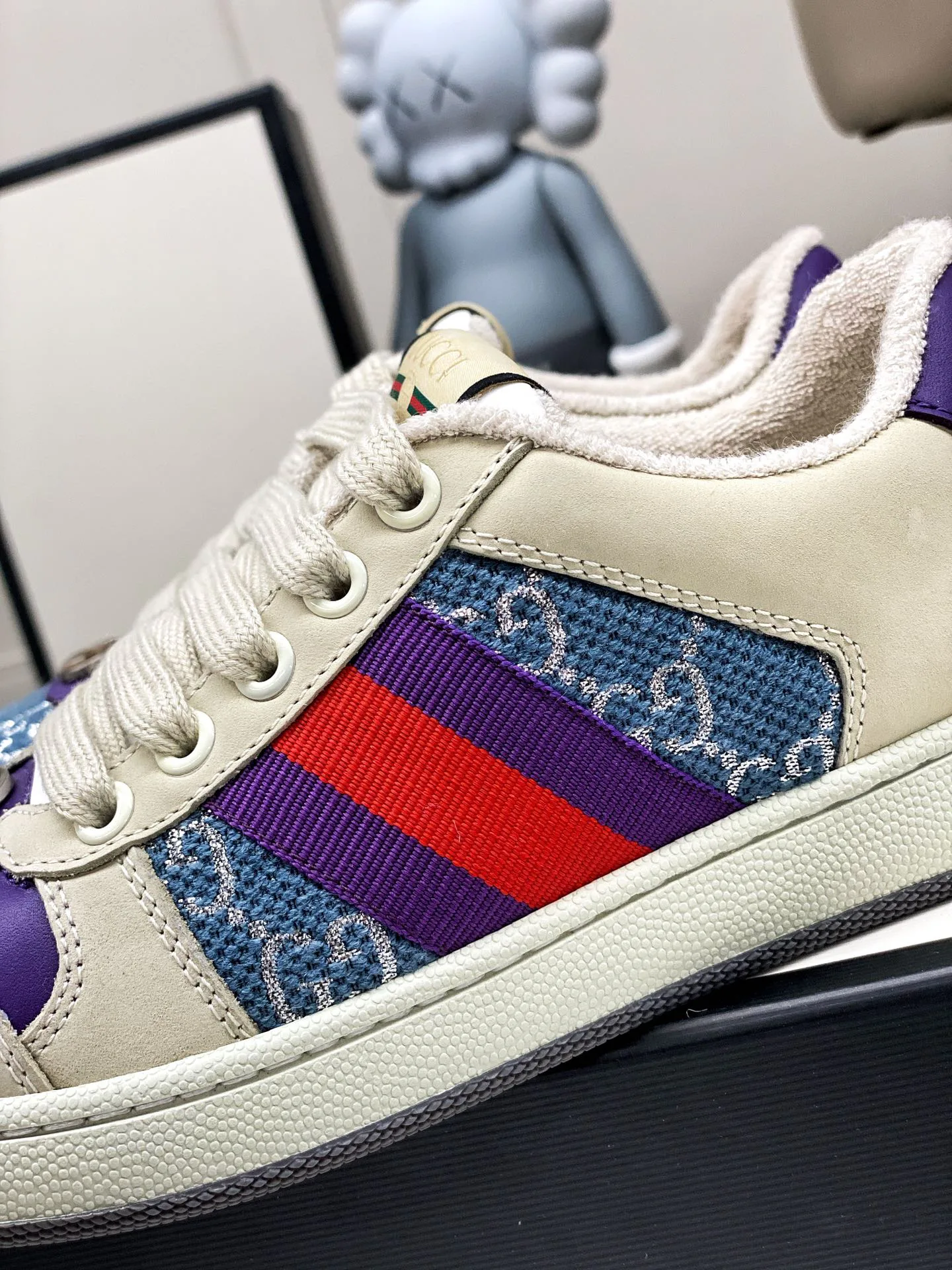 Кроссовки Женские Gucci 945008