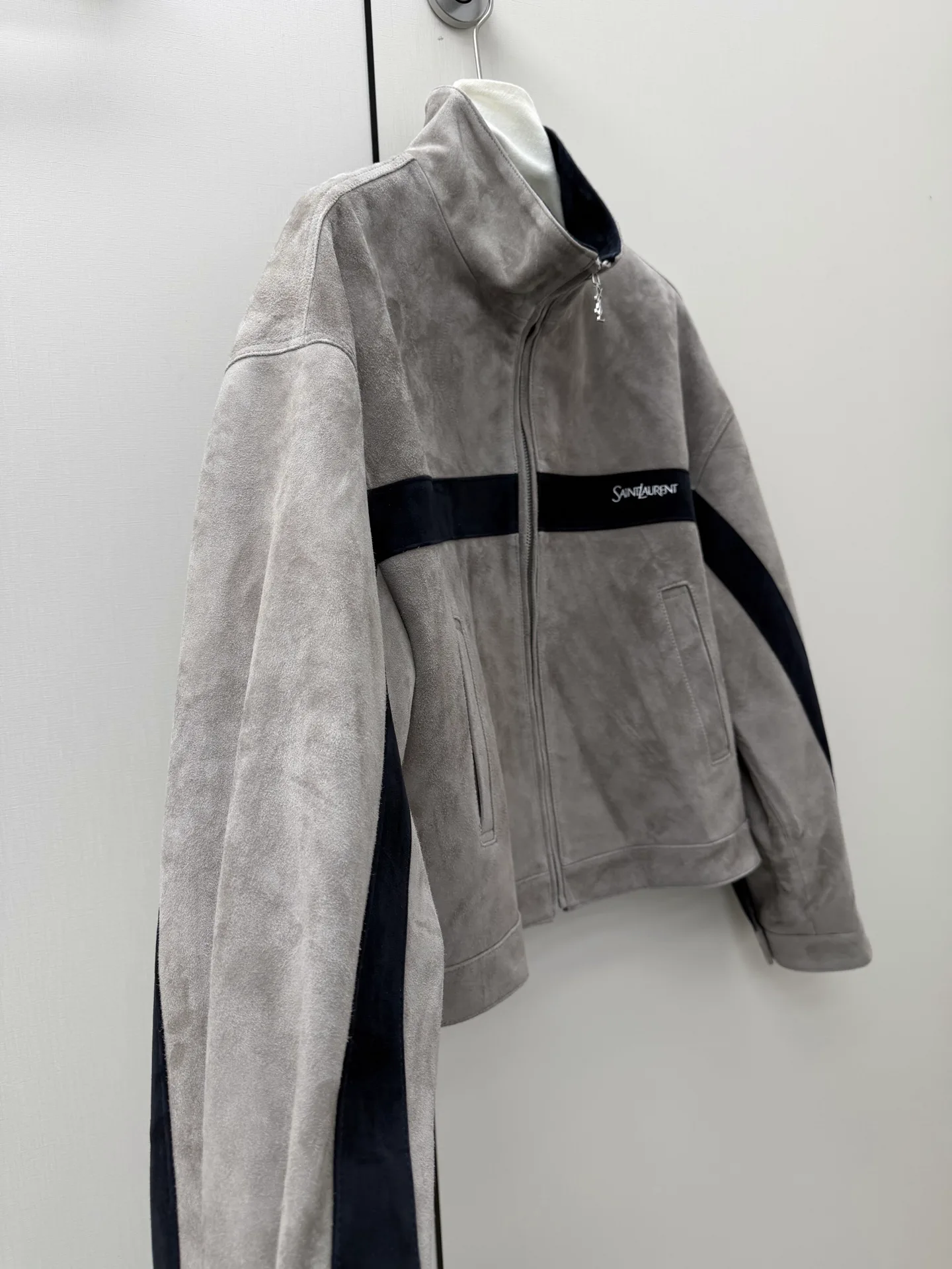 Кожаные Куртки И Дублёнки Женские Saint Laurent 18016051