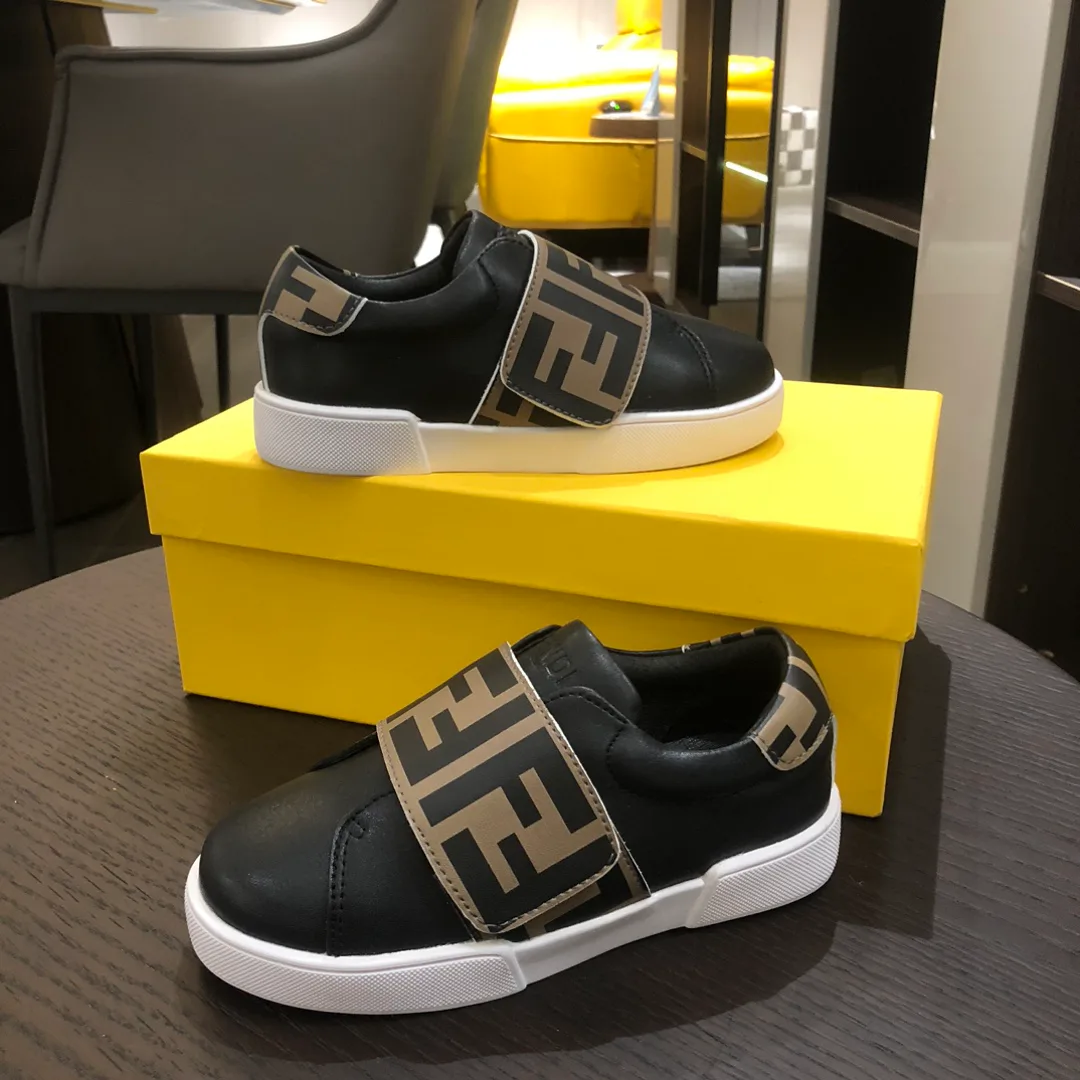 Кроссовки Женские Fendi 18591611