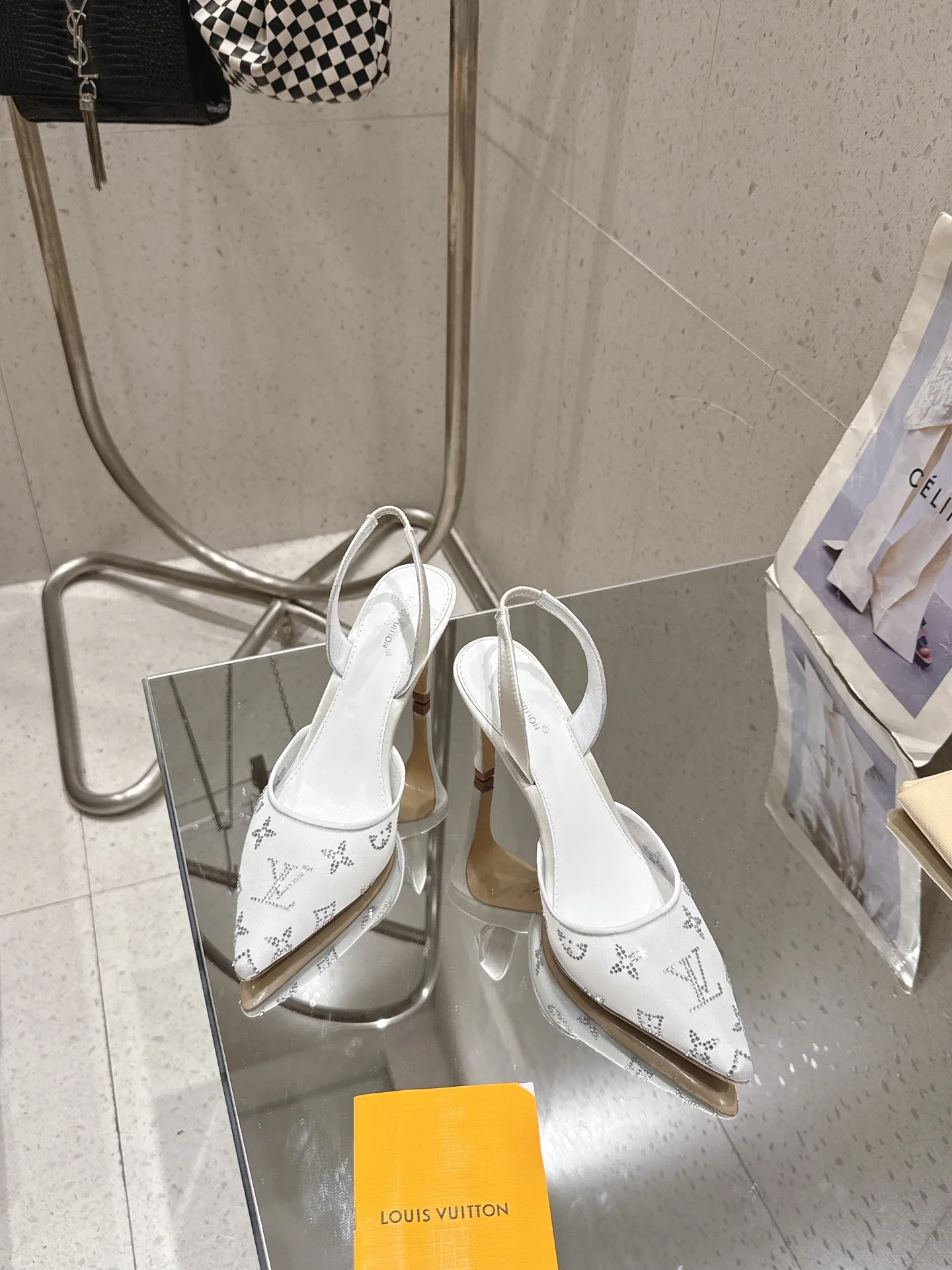 Туфли Женские Louis Vuitton 15360109