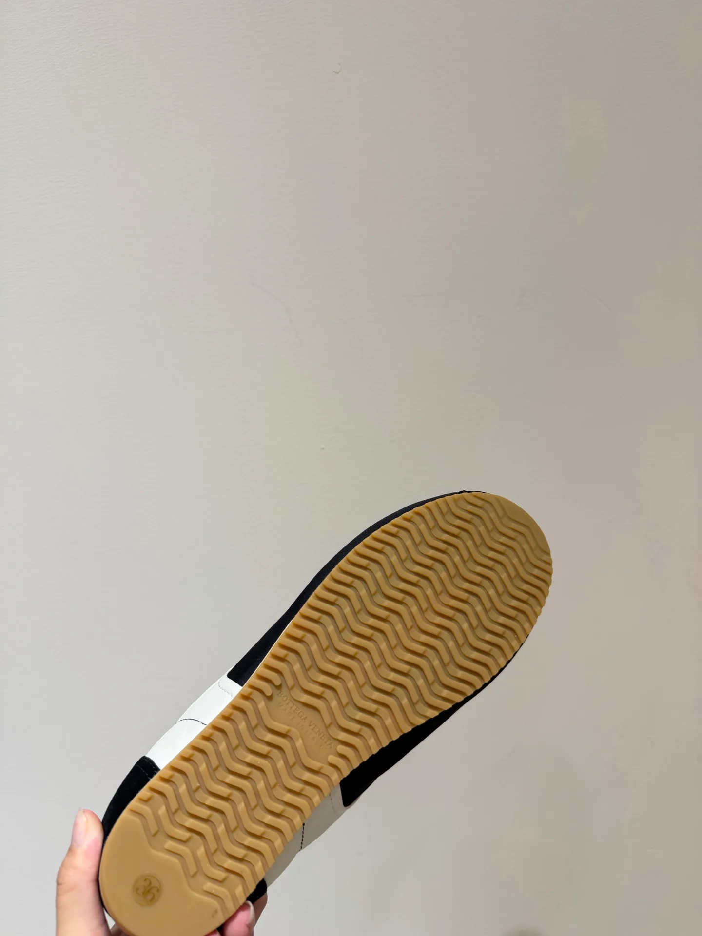 Кроссовки Женские Bottega Veneta 18594503