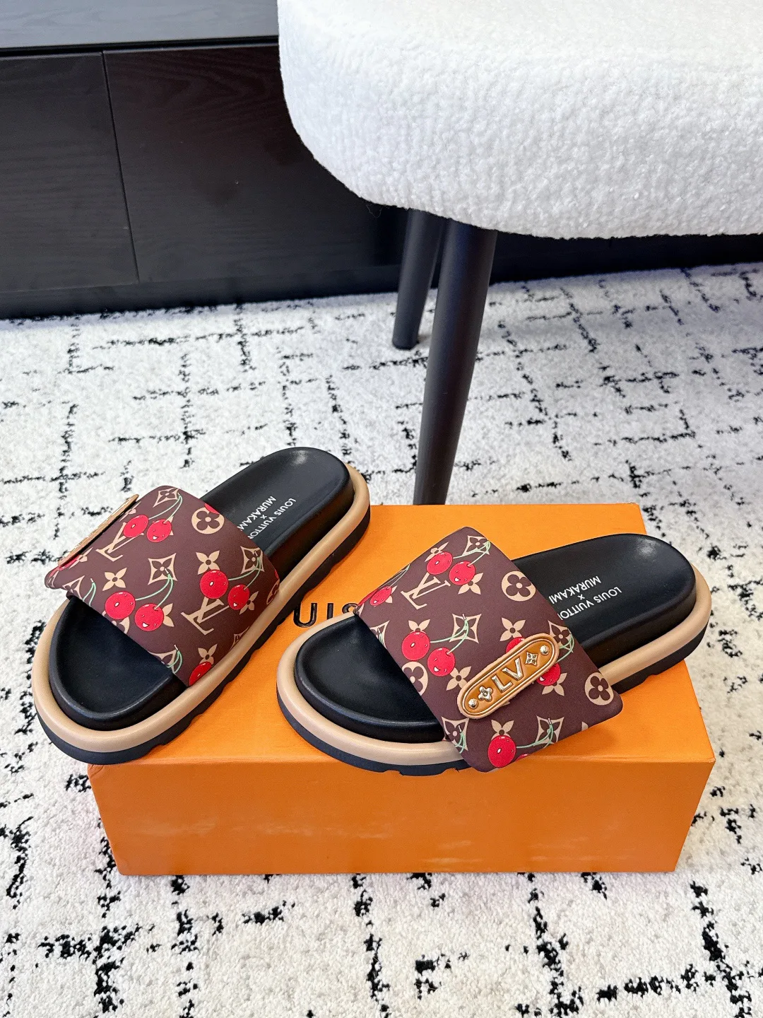 Шлепанцы Женские Louis Vuitton 1752819