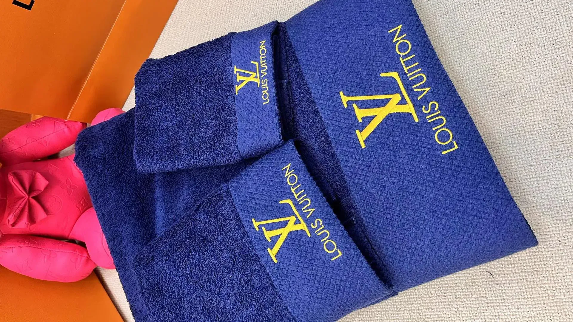 Текстиль Louis Vuitton 281212