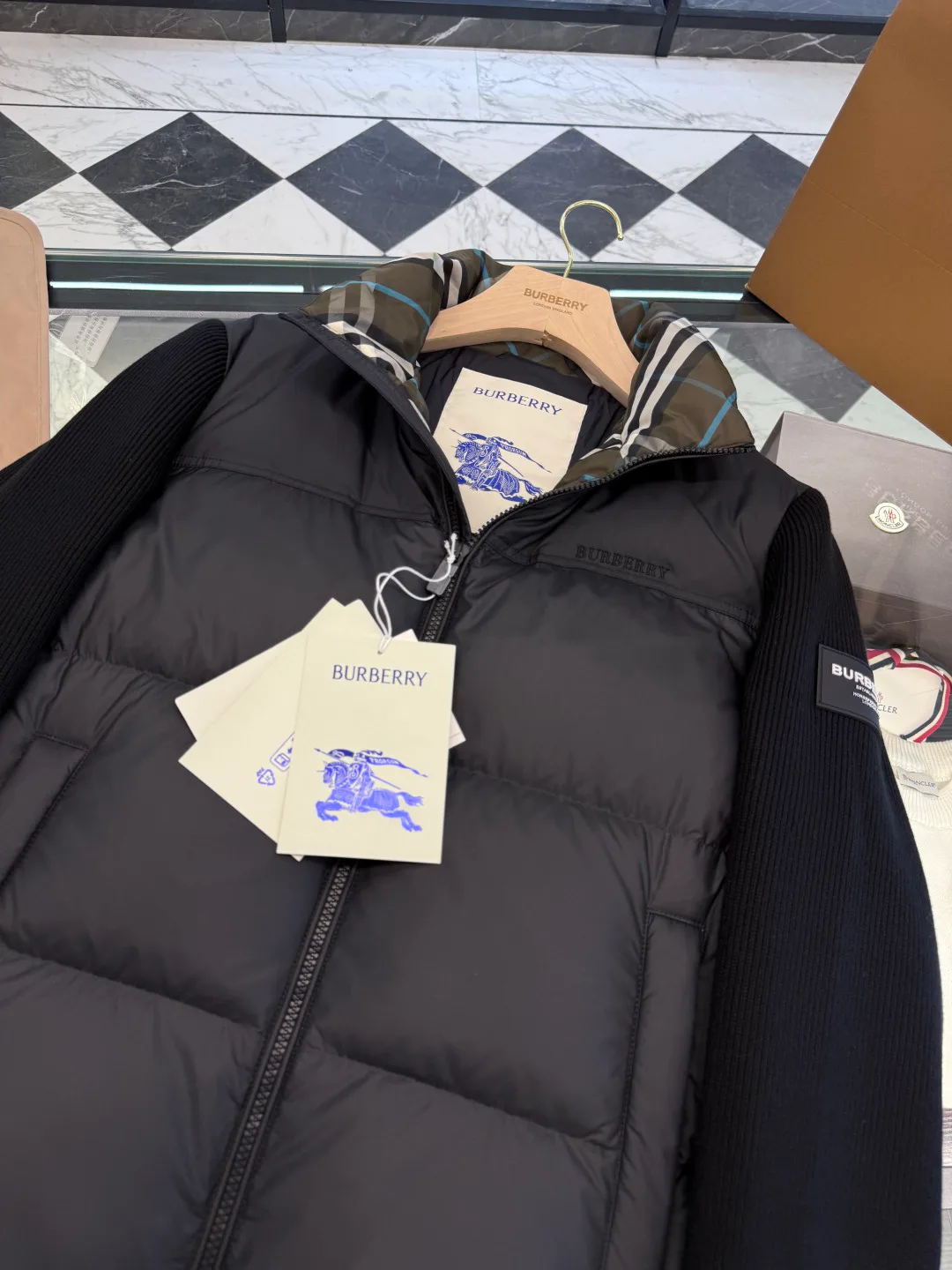 Куртки И Пуховики Женские Burberry 18007672