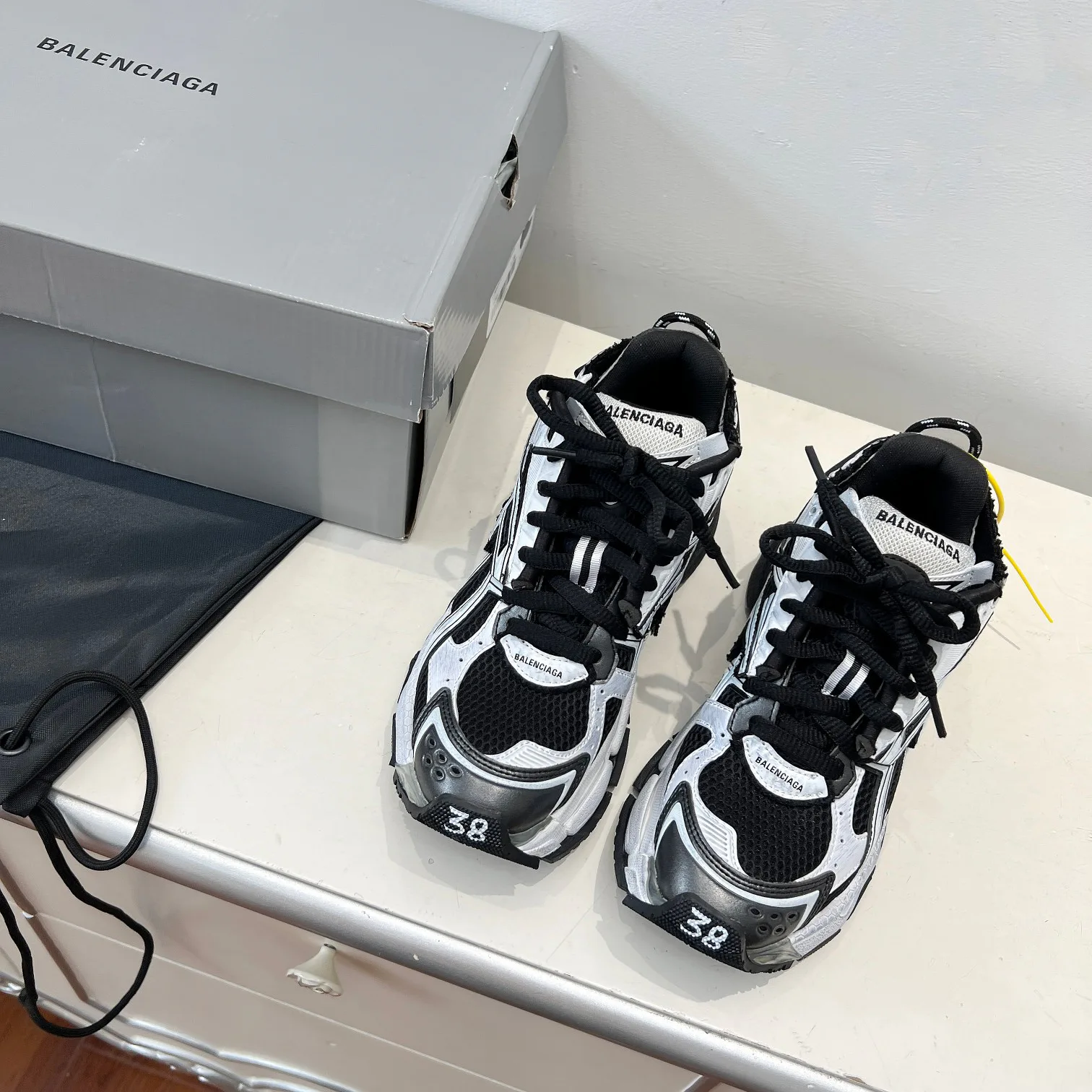 Кроссовки Женские Balenciaga 11186135