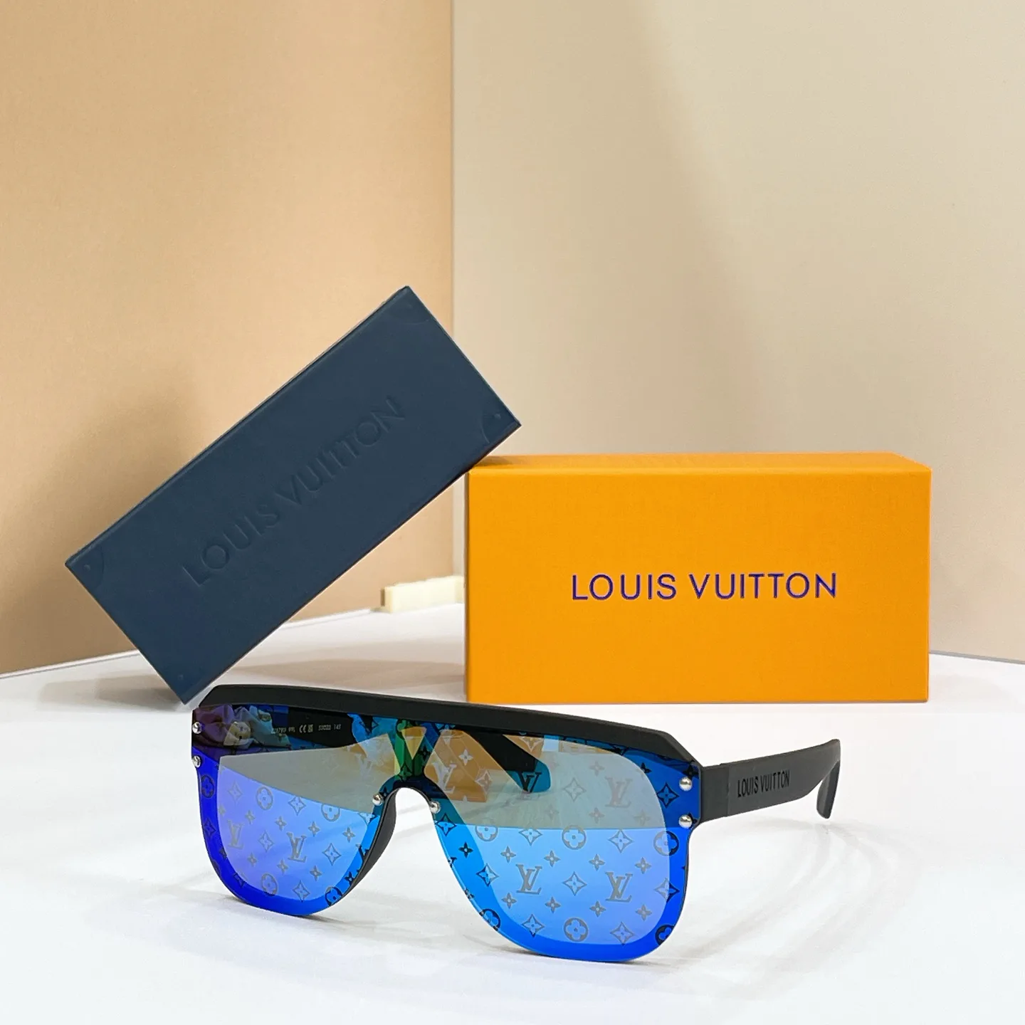 Очки Louis Vuitton 17495845