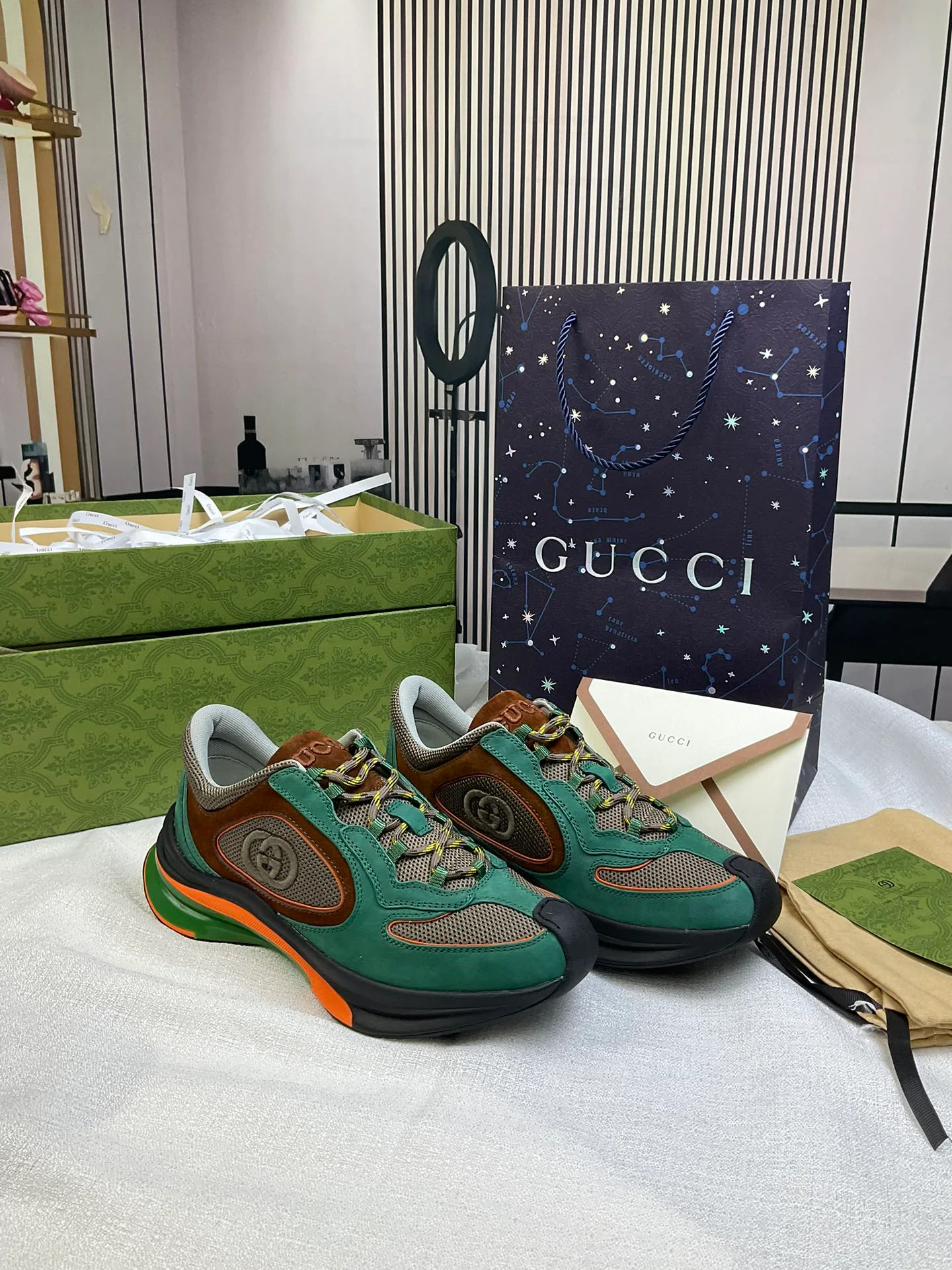 Кроссовки Мужские Gucci 5120054