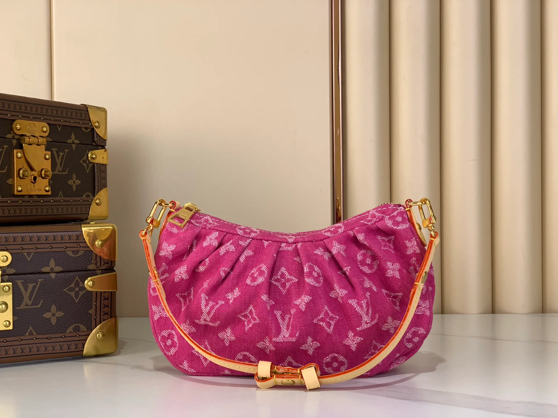 Клатчи Женские Louis Vuitton 12798954