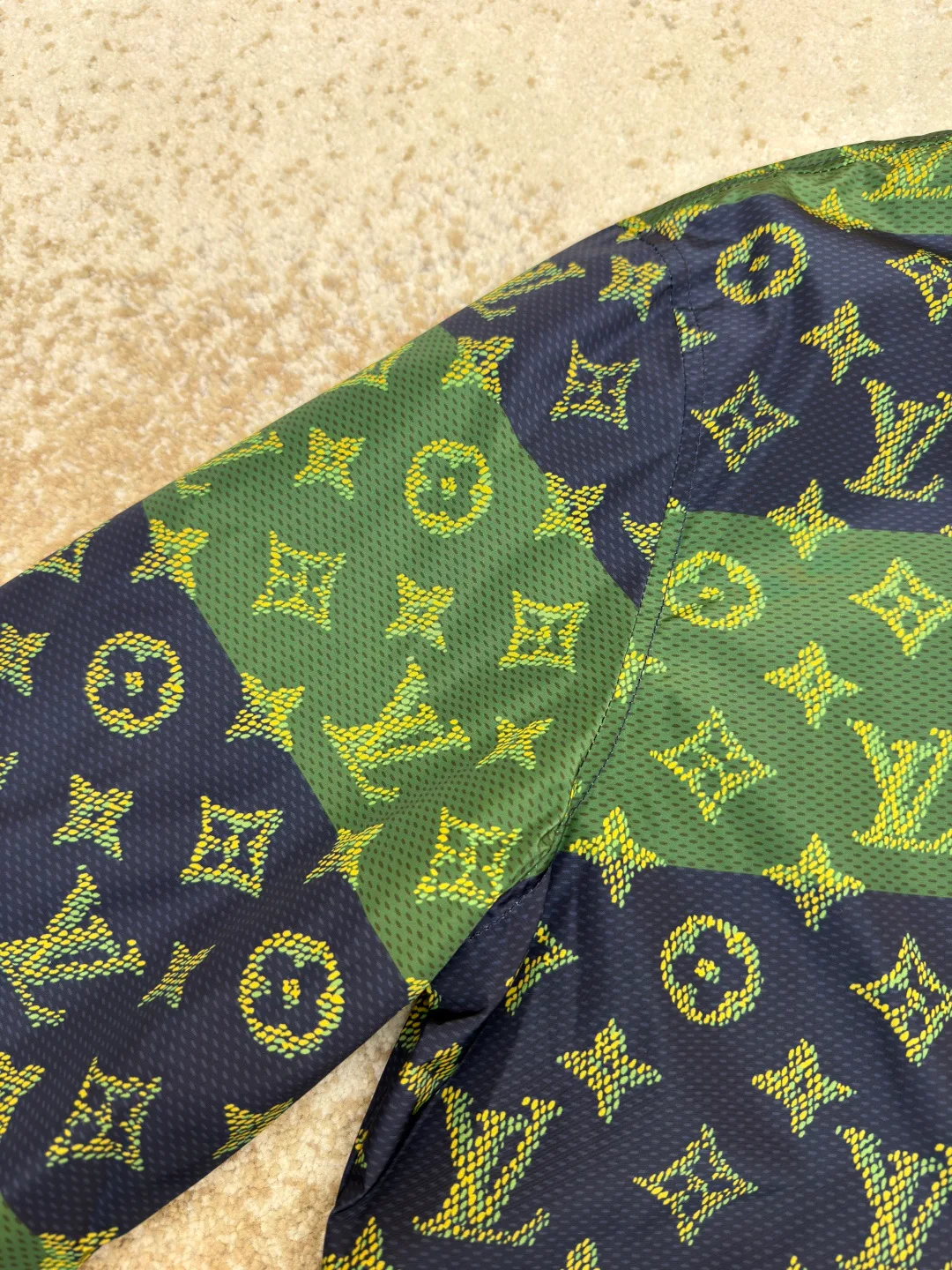 Куртки И Пуховики Мужские Louis Vuitton 8973489