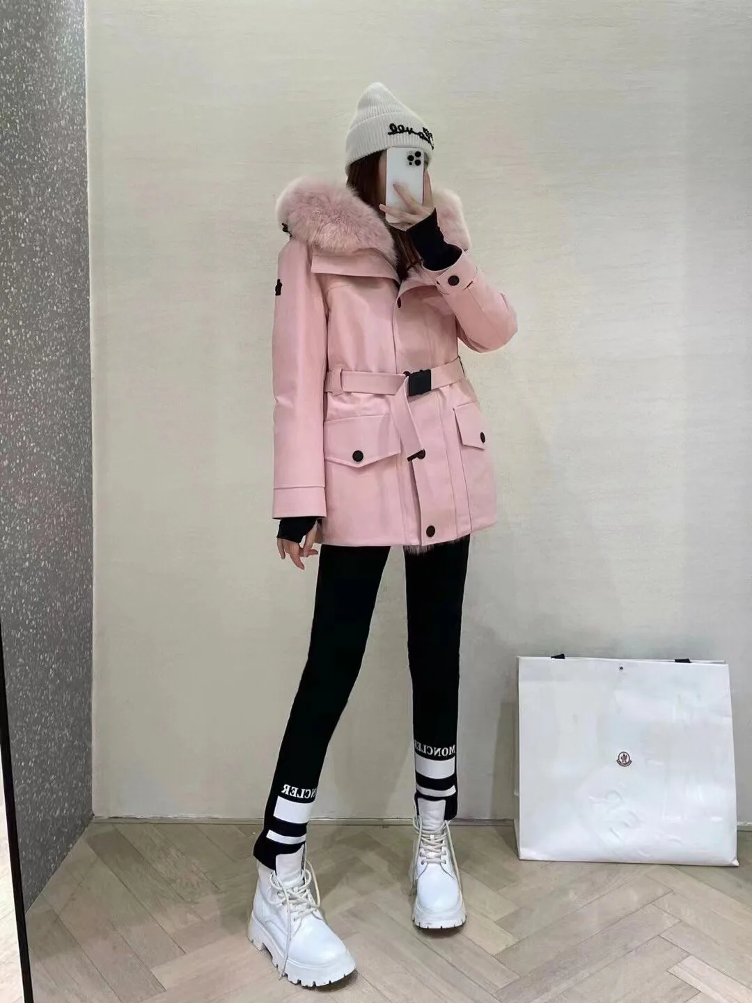 Куртки И Пуховики Женские Moncler 18710214