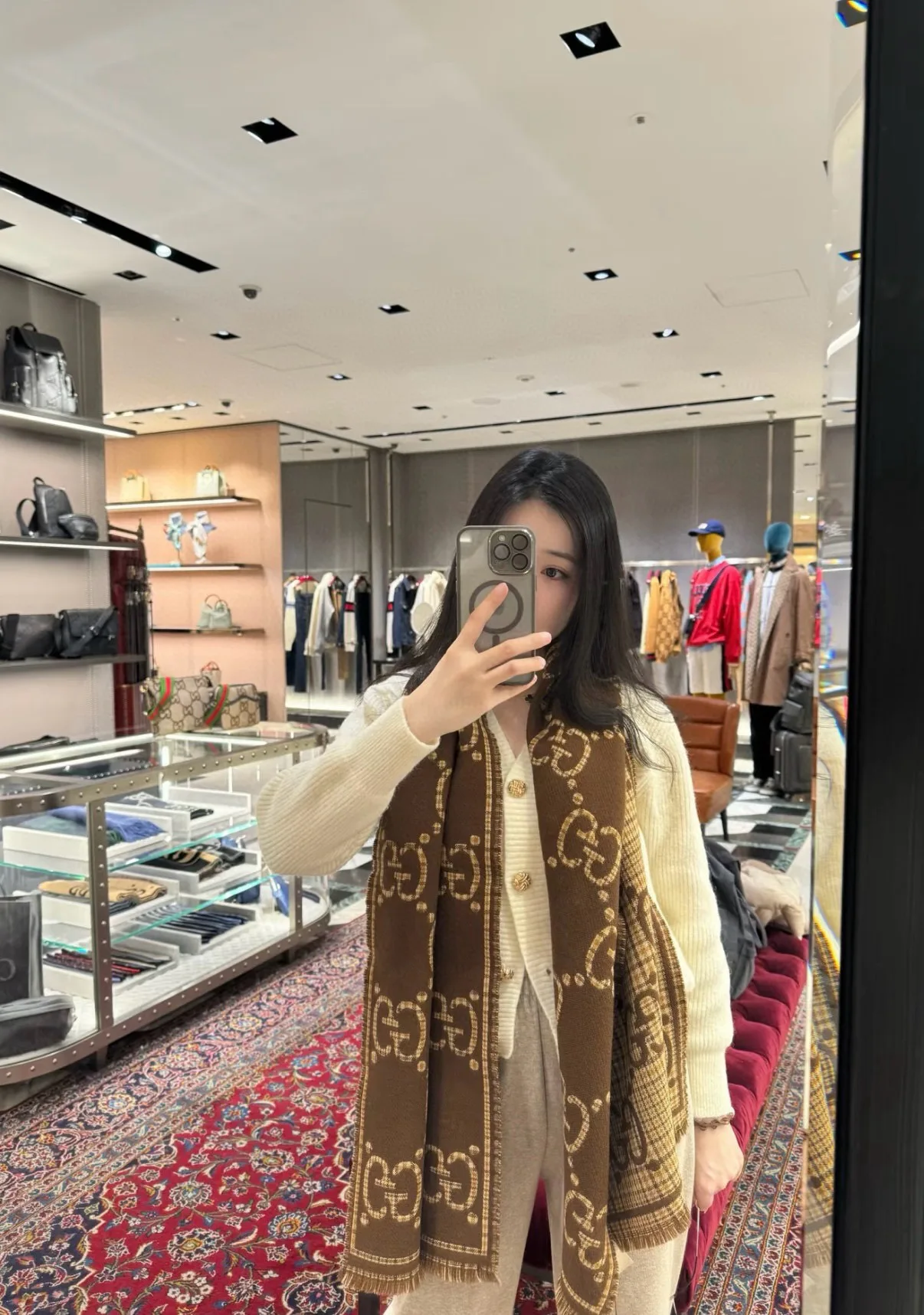 Шарфы Gucci 832121