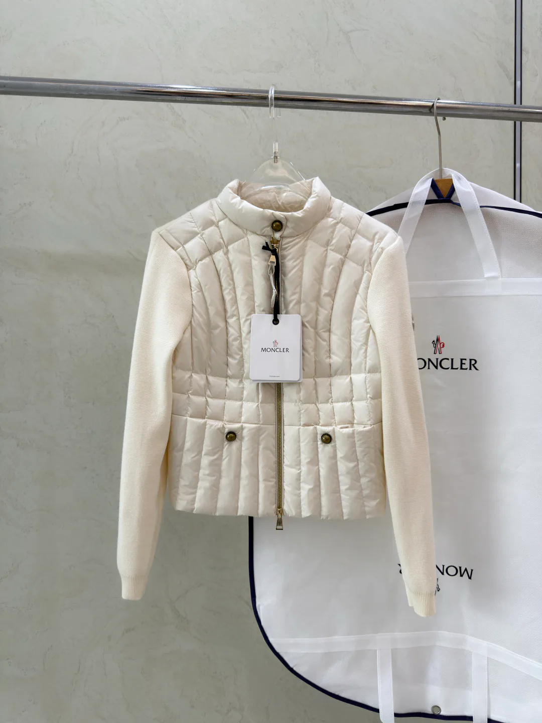Куртки И Пуховики Женские Moncler 18690113